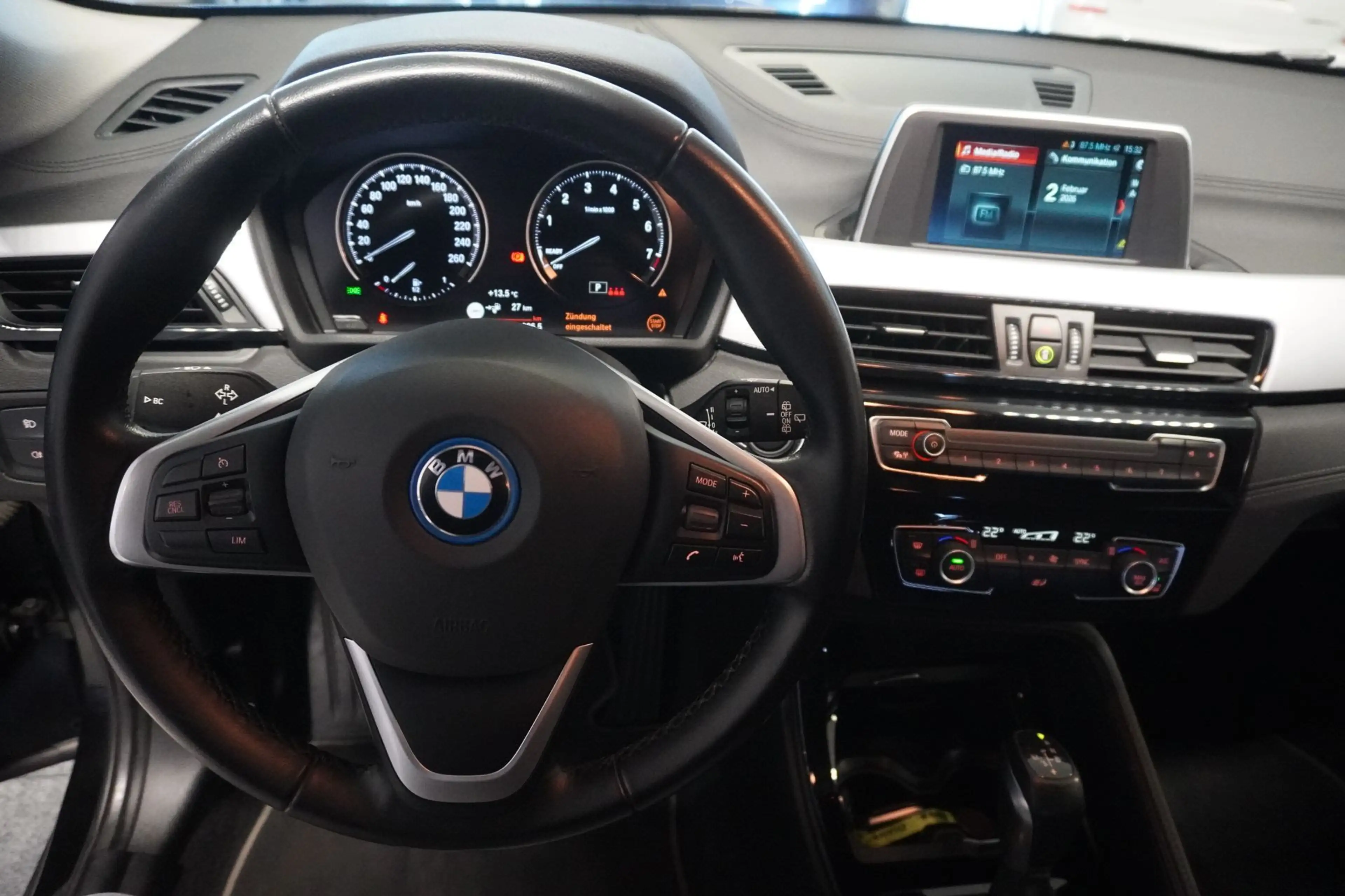BMW X2 xDrive25e PHEV Aut. LED — photo 11