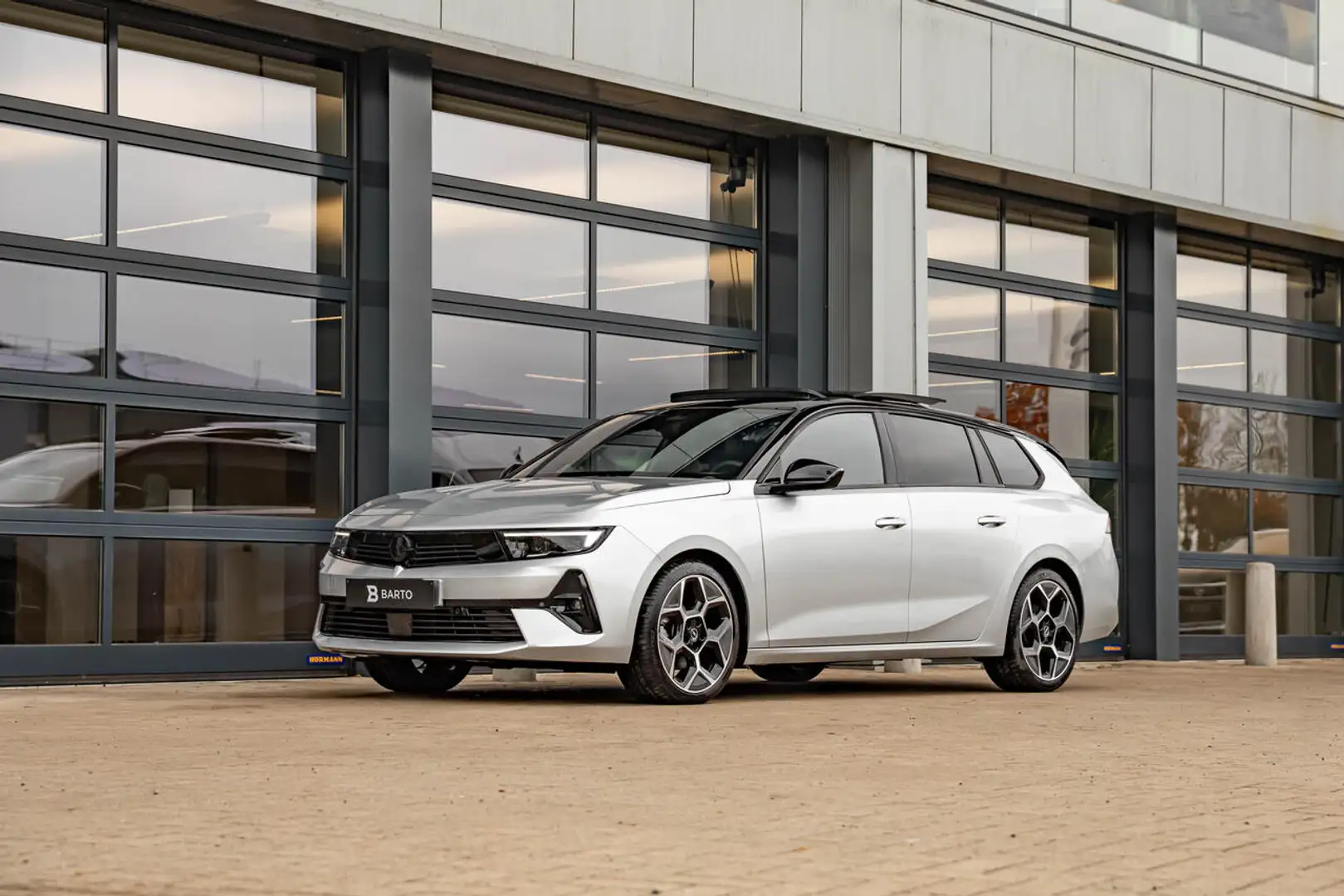 Opel Astra Ultimate | Plugin Hybrid 180 PK | Leder | Pano ... Gris - 2