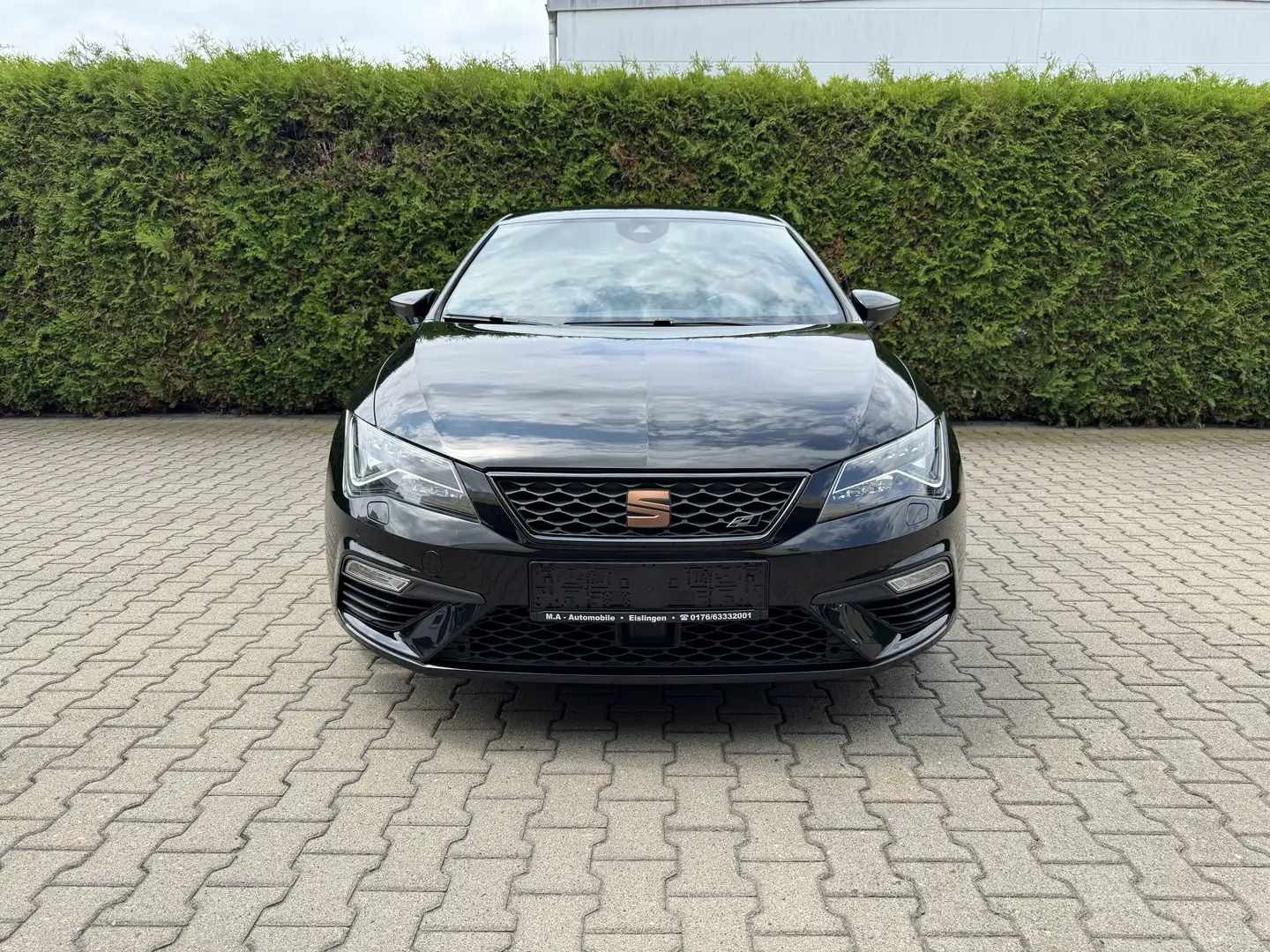 SEAT Leon Cupra 290 DSG / Navi / Virtual / LED / 2.Hand Schwarz - 2