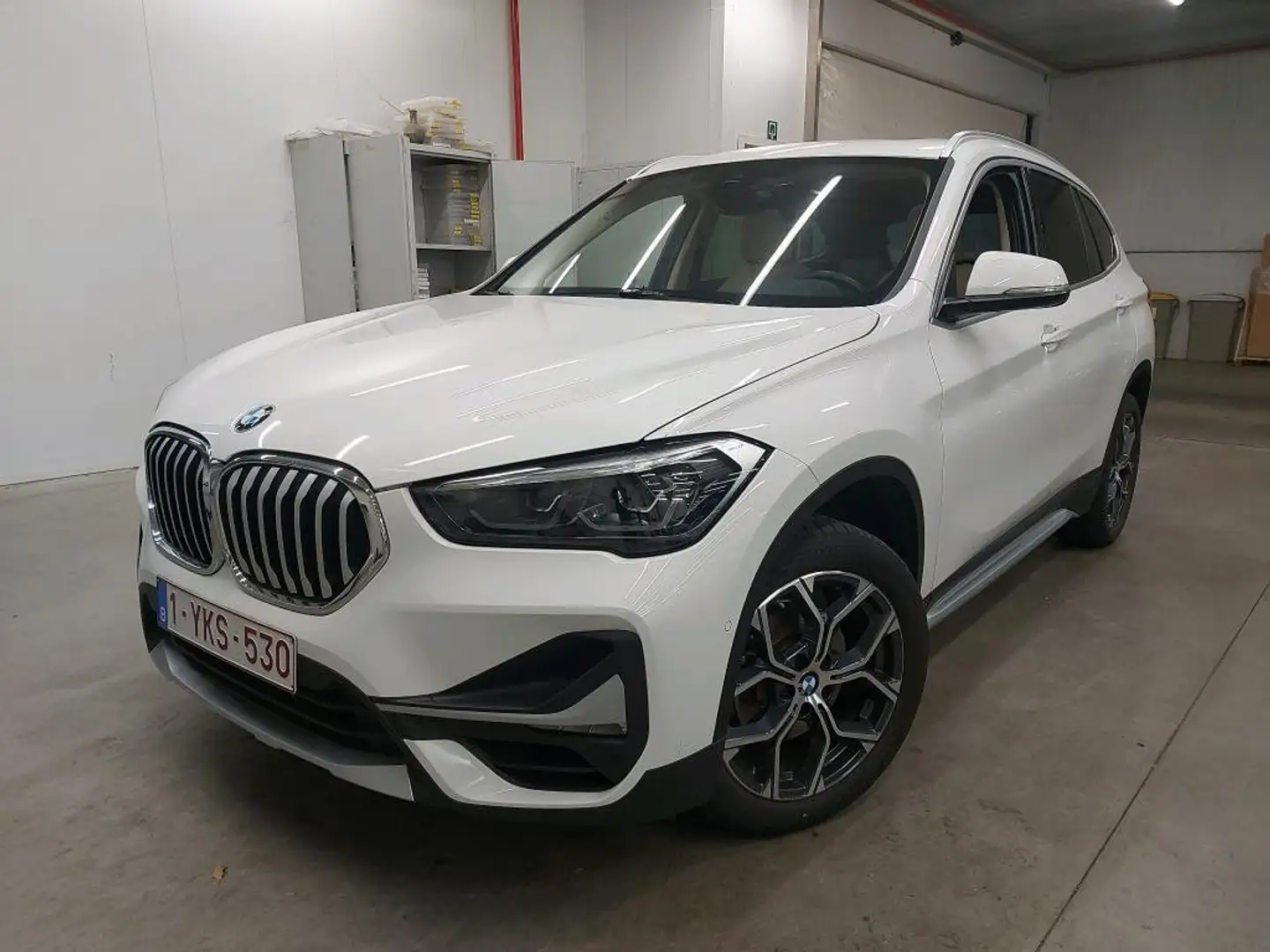 BMW X1 18iA sDrive XLINE PANO-CUIR-NAVIPRO-PARKING-CAMERA Blanc - 2