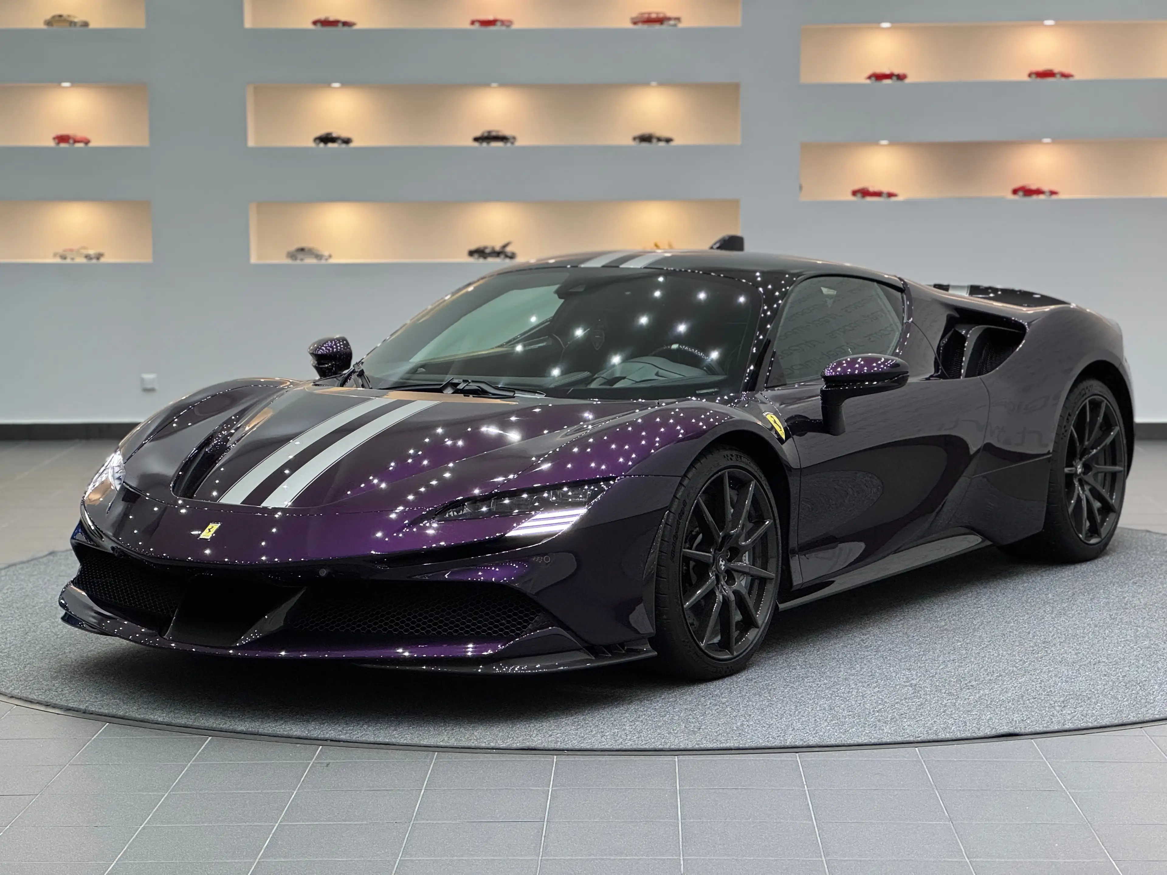 Ferrari SF90 Stradale Assetto Fiorano *Atelier*Viola-Hong-Kong*Carbon*