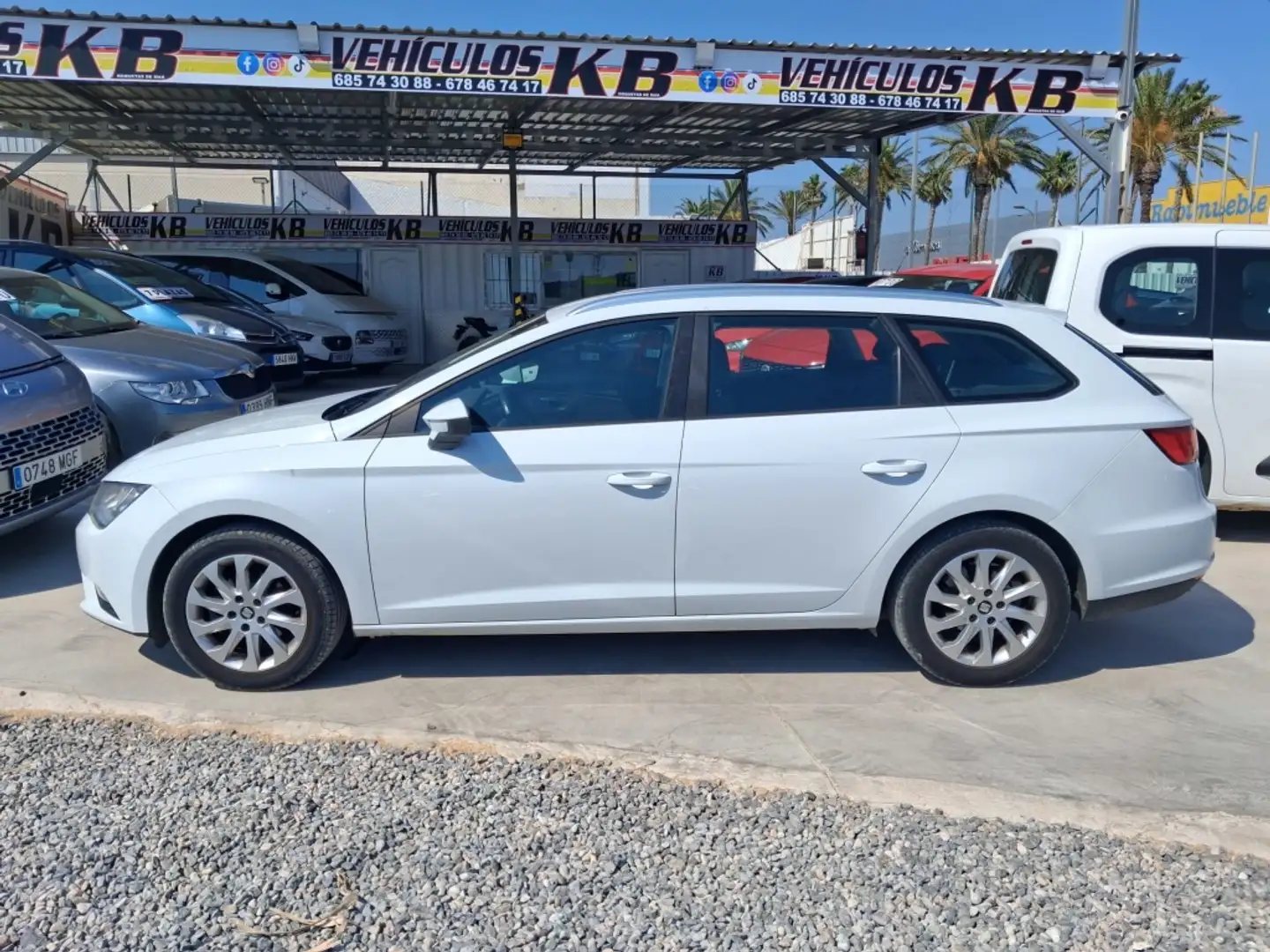 SEAT Leon ST 1.6TDI CR S&S Style 4Drive 105 Blanco - 1