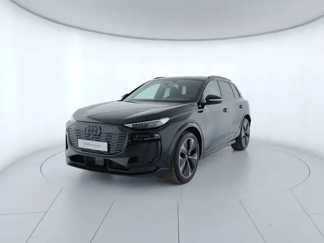 Audi Q6 e-tron SQ6 SPB e-tron quattro Sport Attitude