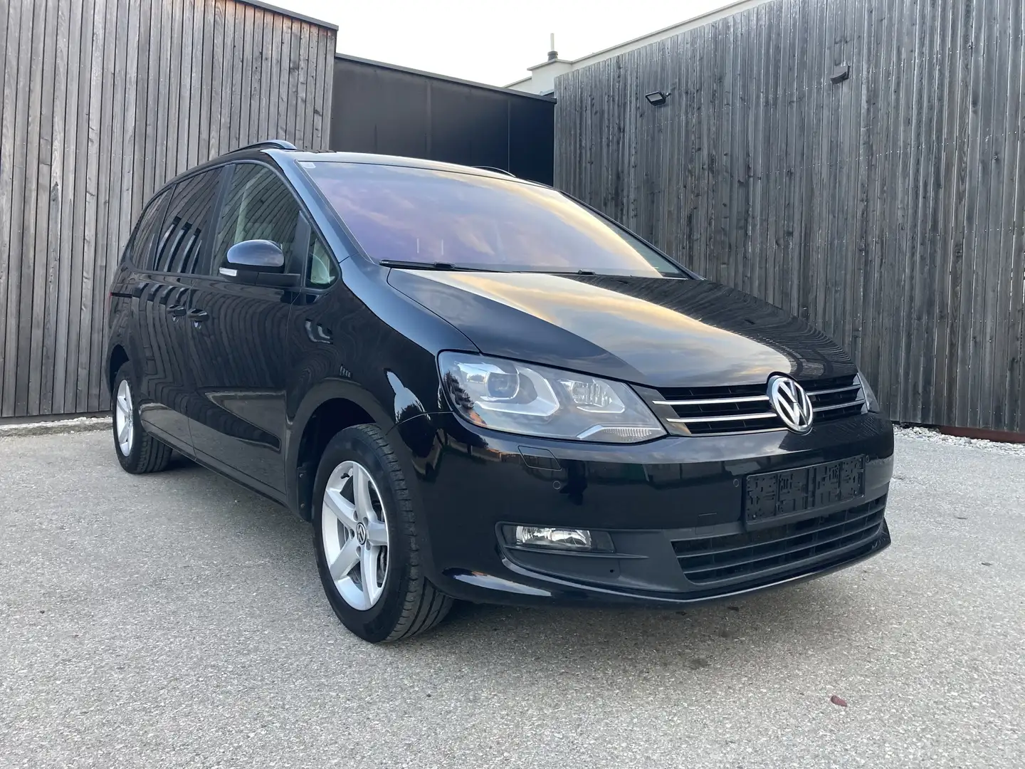 Volkswagen Sharan Comfortline BMT 2,0 TDI DPF Schwarz - 1