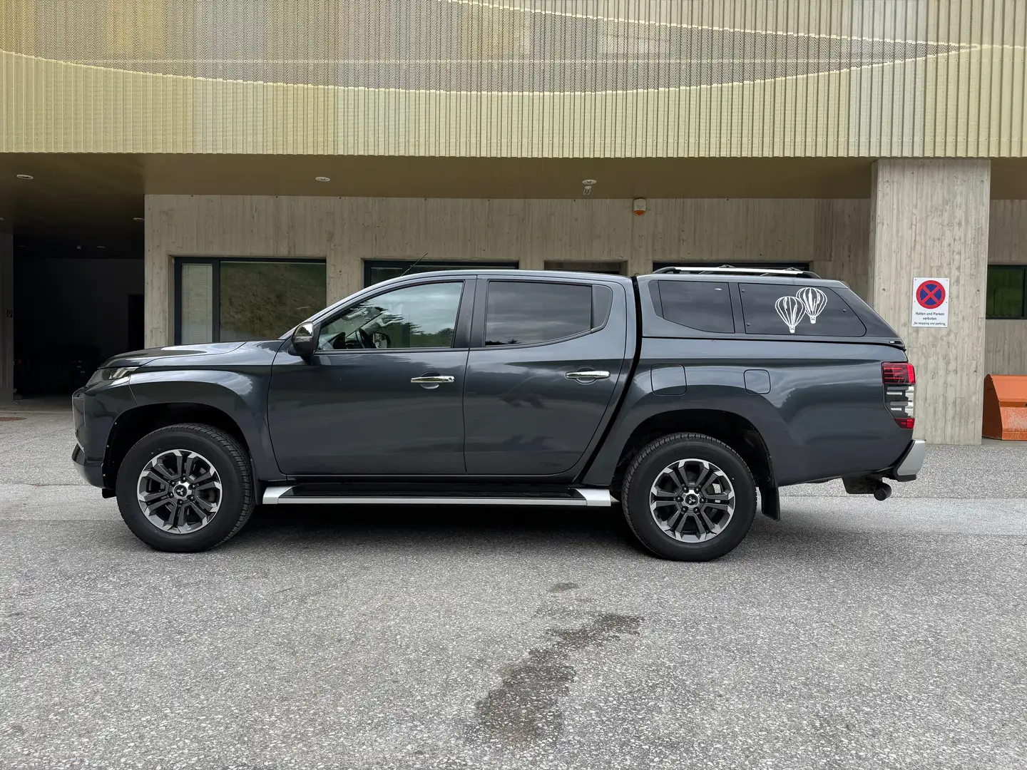 Mitsubishi L200 L 200 2,2 DI-D HP 4WD Doppelkabine Intense Aut. Intense Grau - 2