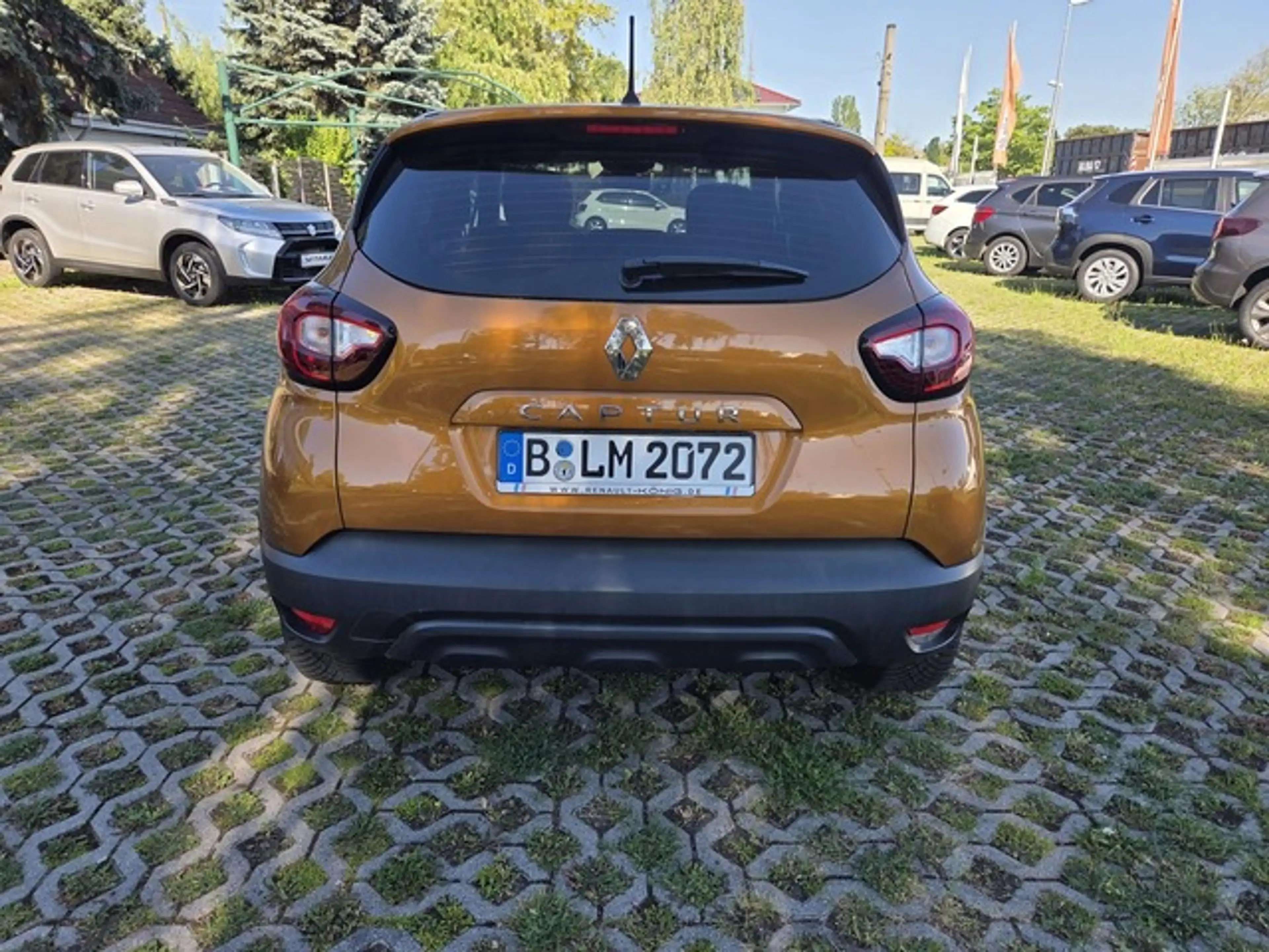 Renault Captur Life Klima Allwetter HU/AU + Service neu — photo 6