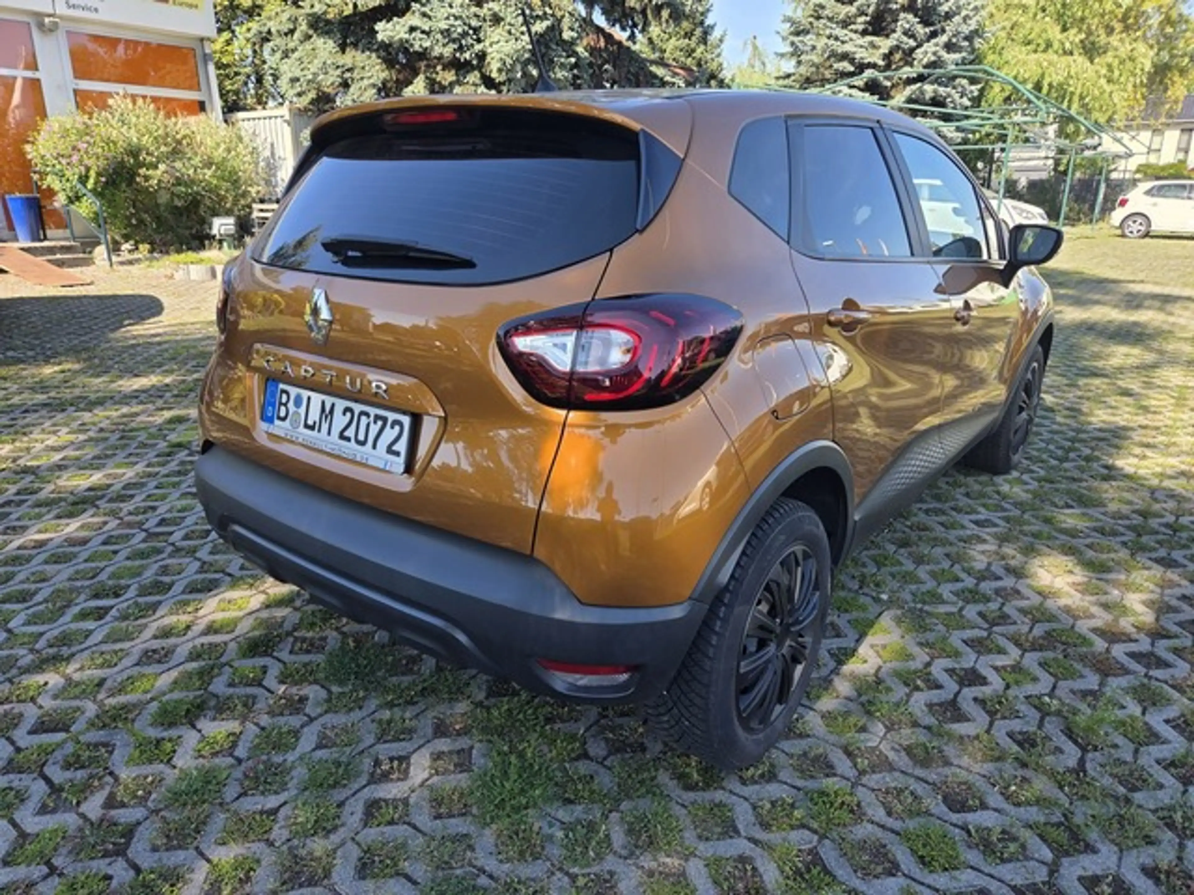 Renault Captur Life Klima Allwetter HU/AU + Service neu — photo 7