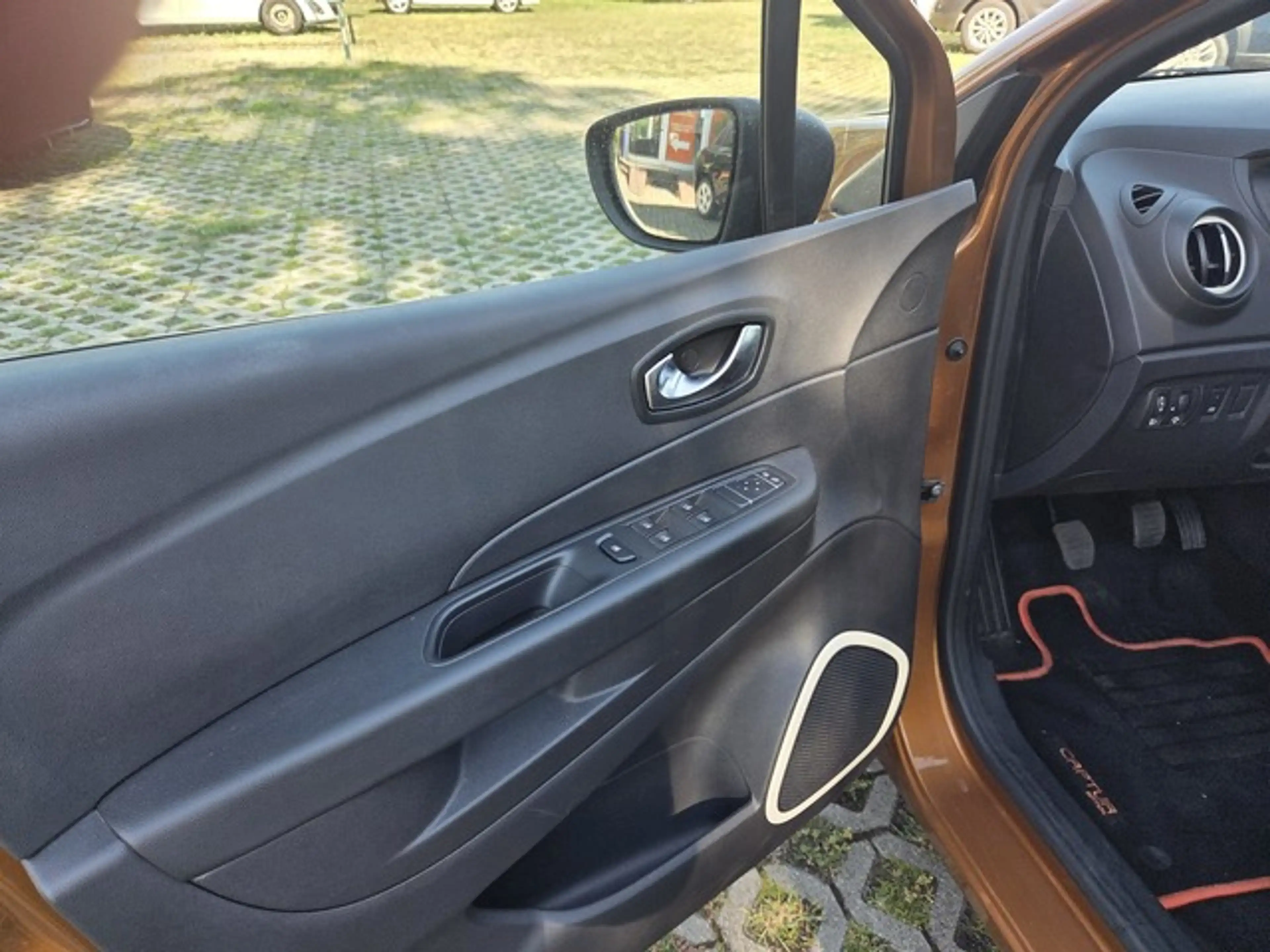 Renault Captur Life Klima Allwetter HU/AU + Service neu — photo 9