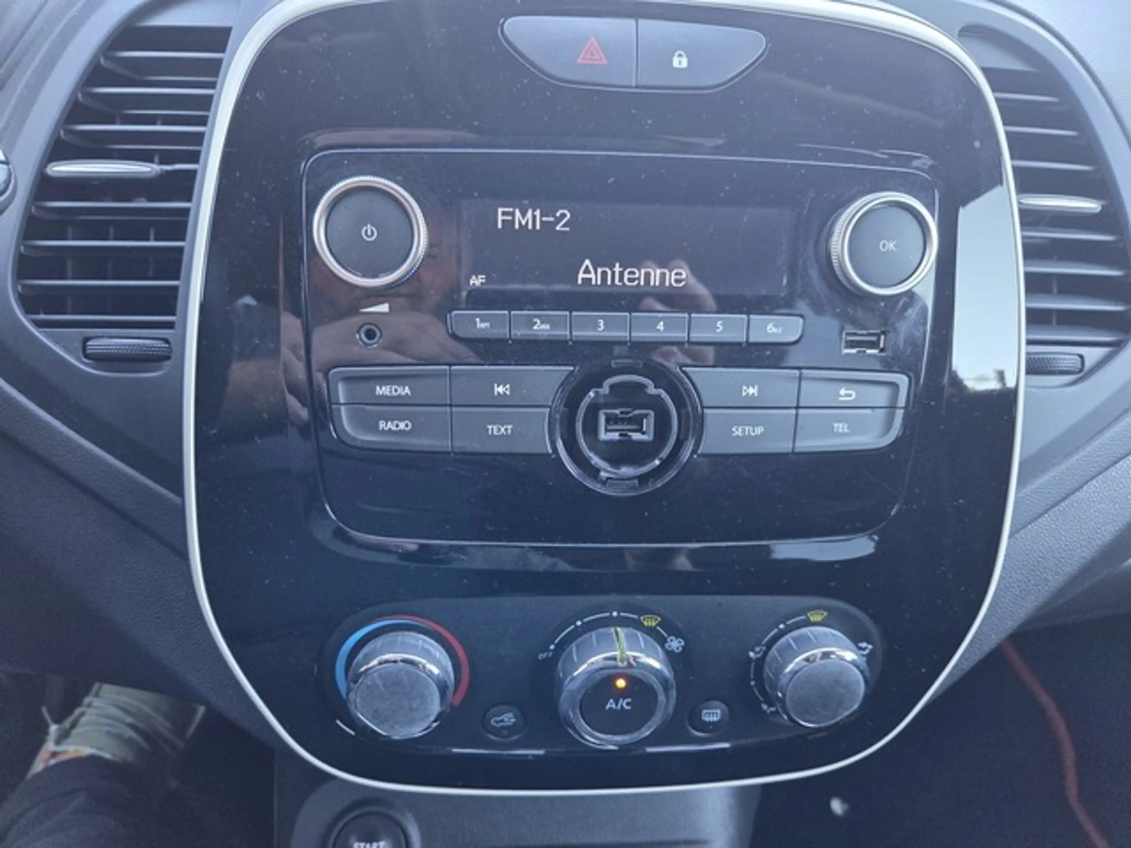 Renault Captur Life Klima Allwetter HU/AU + Service neu — photo 15