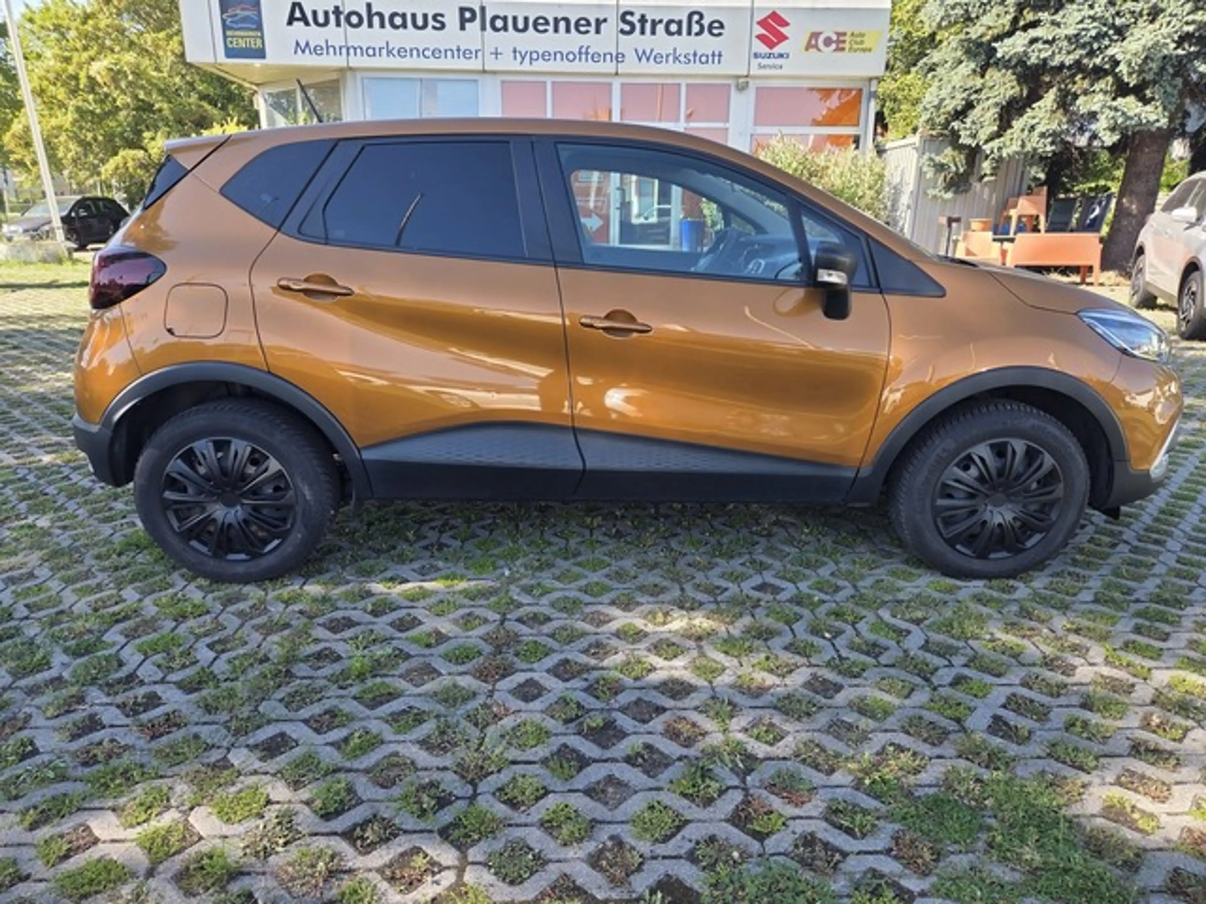 Renault Captur Life Klima Allwetter HU/AU + Service neu — photo 8
