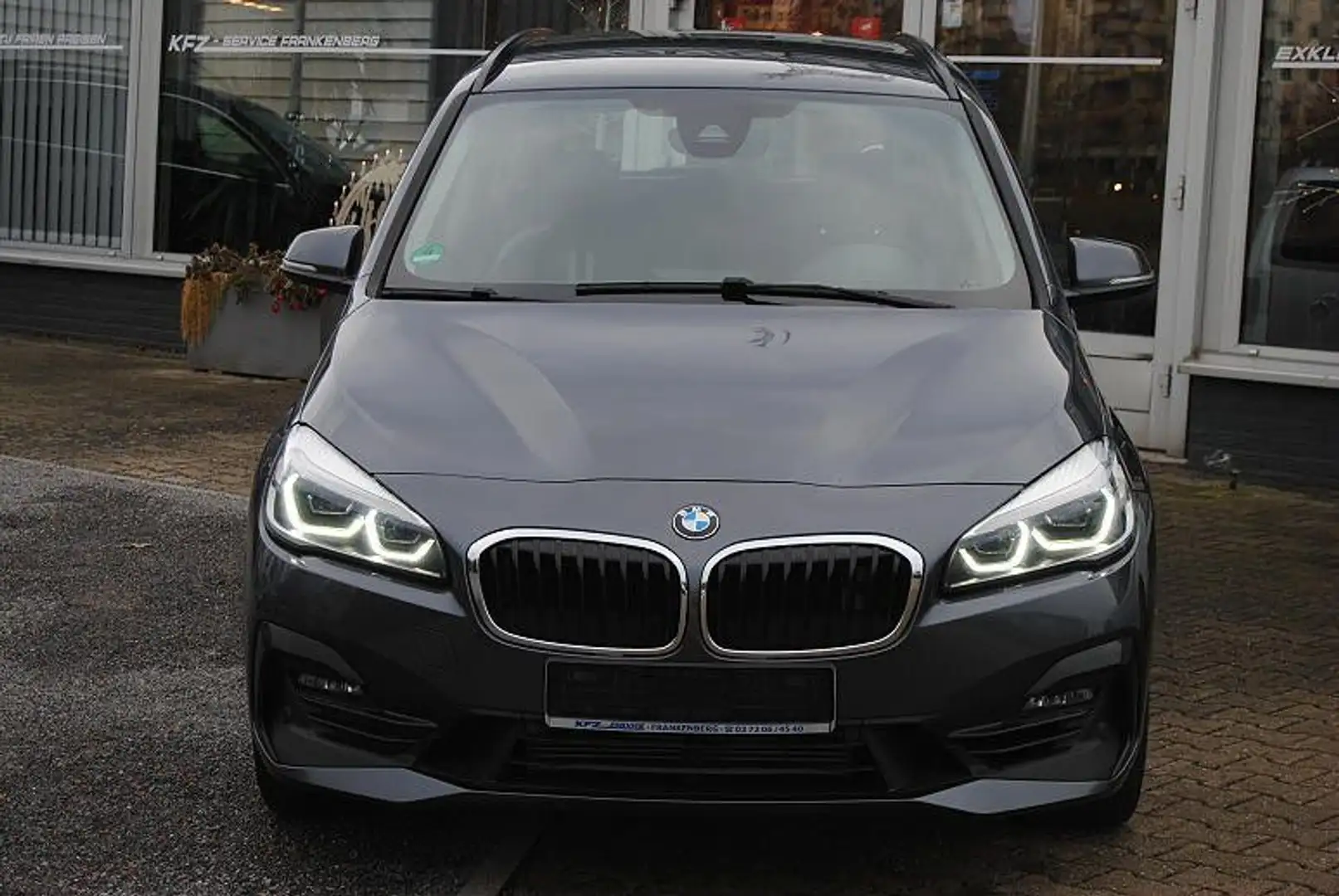 BMW 220 220i A Gran Tourer Sport.HUD.7-Sitzer.LED.Navi Grau - 2