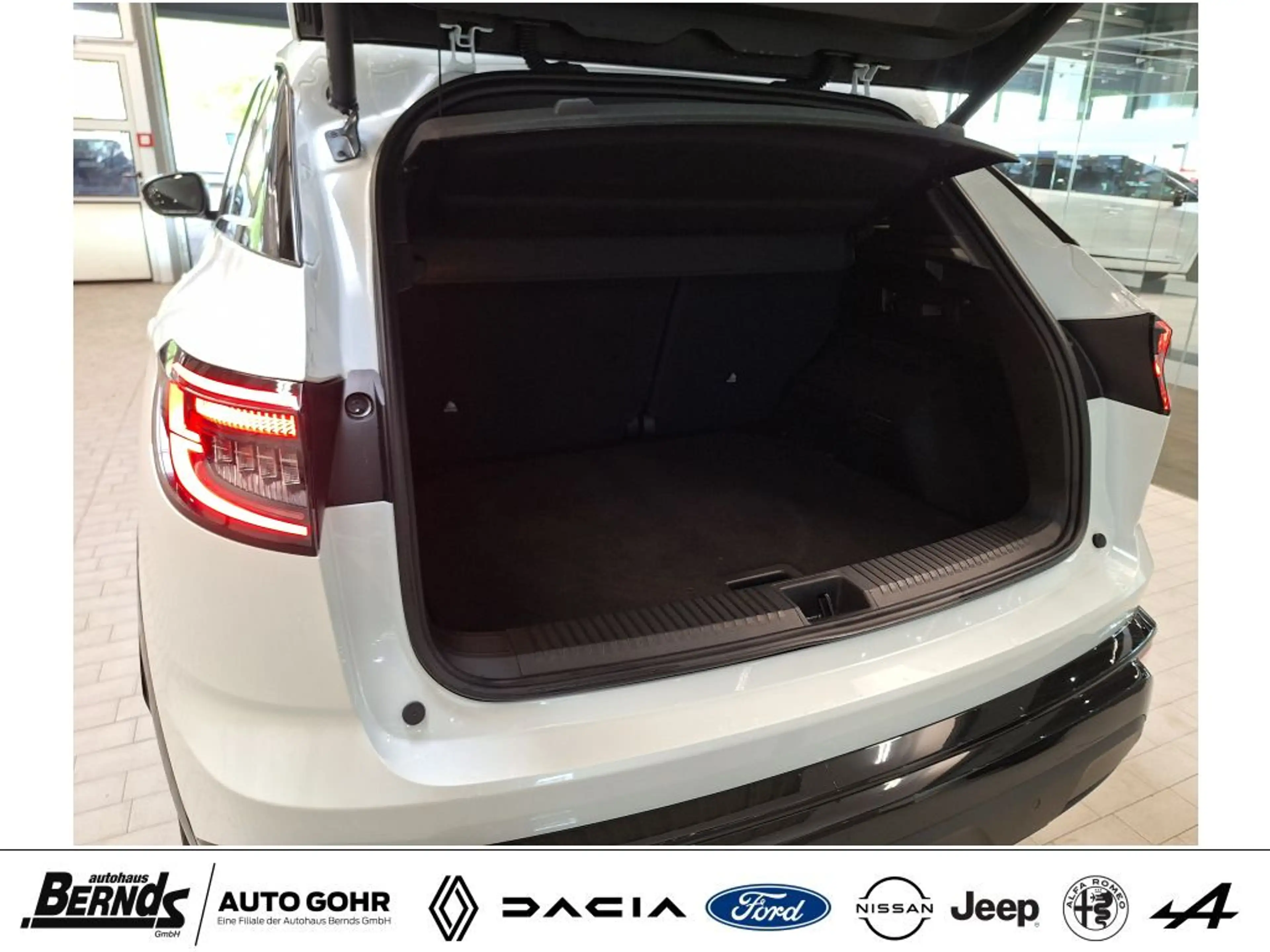 Renault Austral E-Tech 200 Iconic Esprit Alpine AHK PANO LEDMATRIX — photo 6