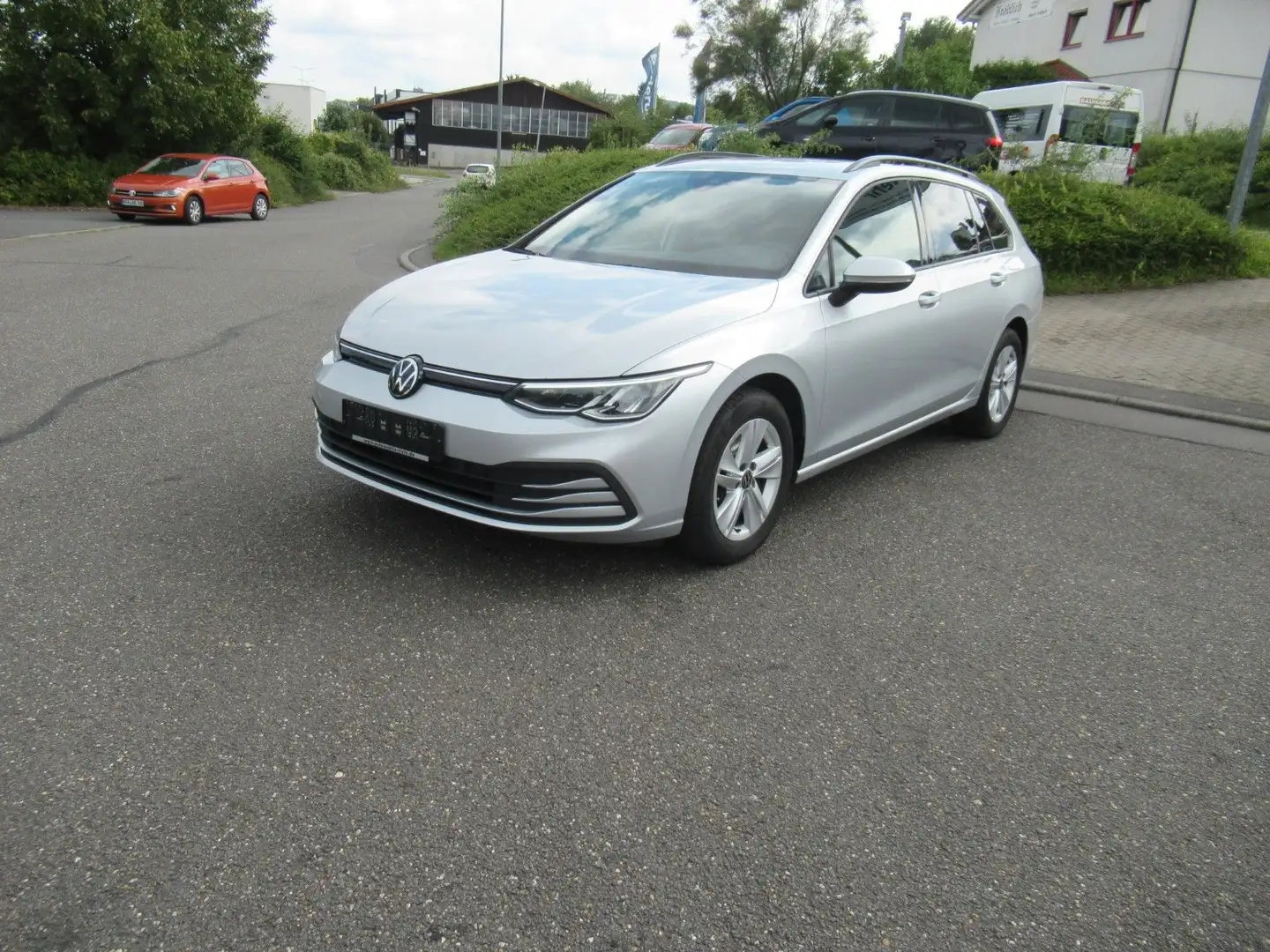 Volkswagen Golf VIII Variant Life Silber - 1