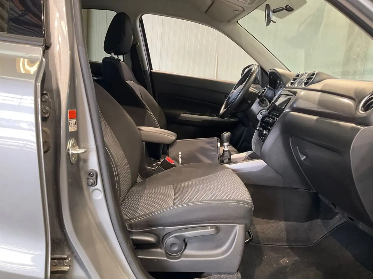Suzuki Vitara Vitara+1.4+Boosterjet+Comfort Grau - 1