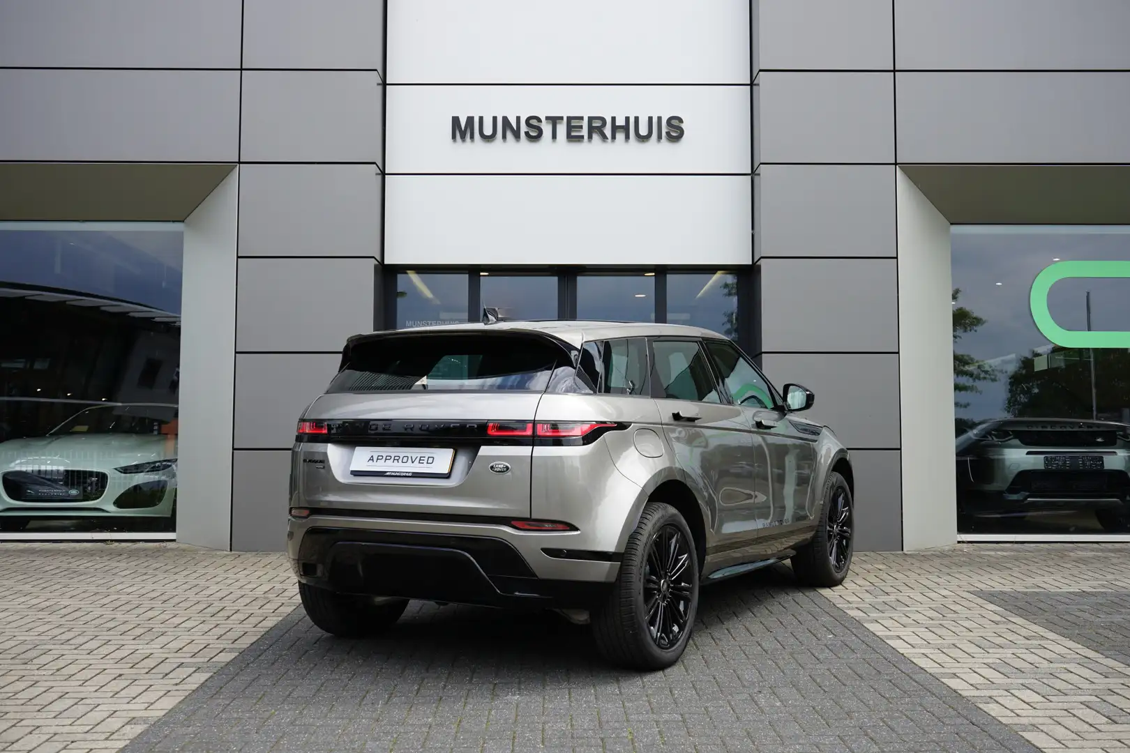 Land Rover Range Rover Evoque P300e AWD R-Dynamic S | Keyless Entry | Panoramada Grigio - 2