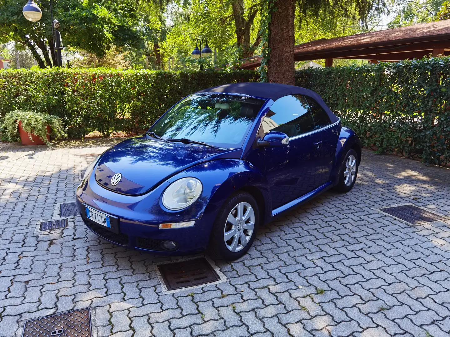 Volkswagen New Beetle Cabrio 1.9 tdi 105cv - 1
