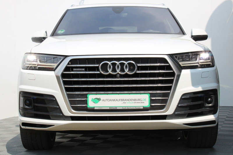 Audi Q7 3.0 TDI quattro S LINE — photo 9