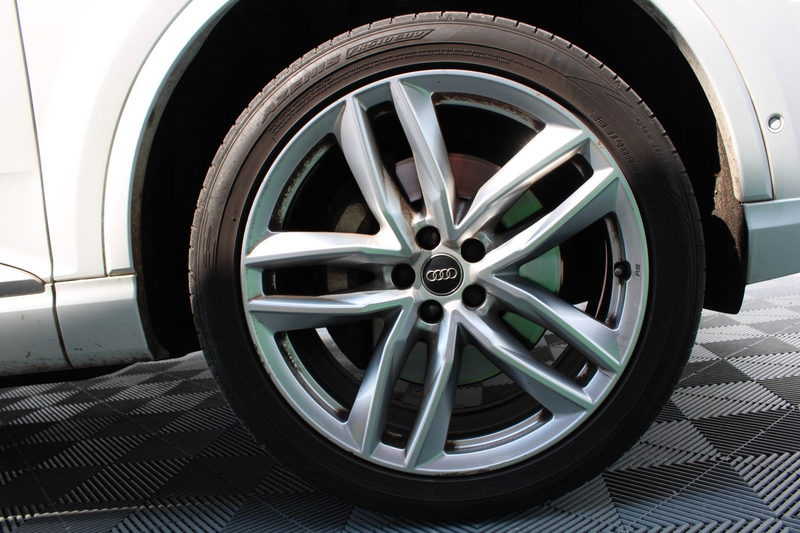 Audi Q7 3.0 TDI quattro S LINE — photo 6