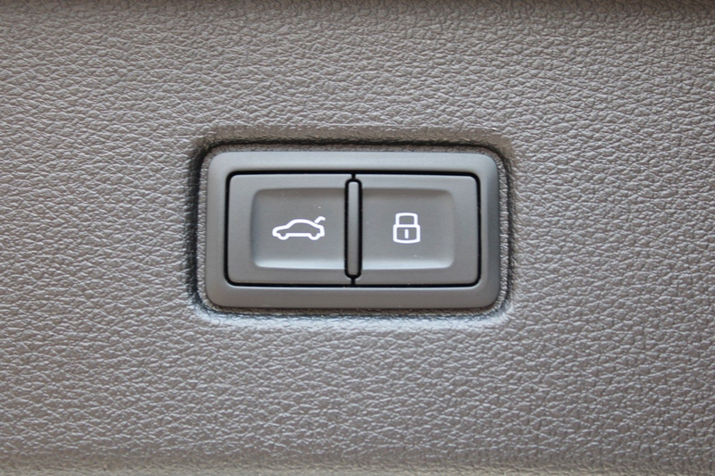 Audi Q7 3.0 TDI quattro S LINE — photo 13