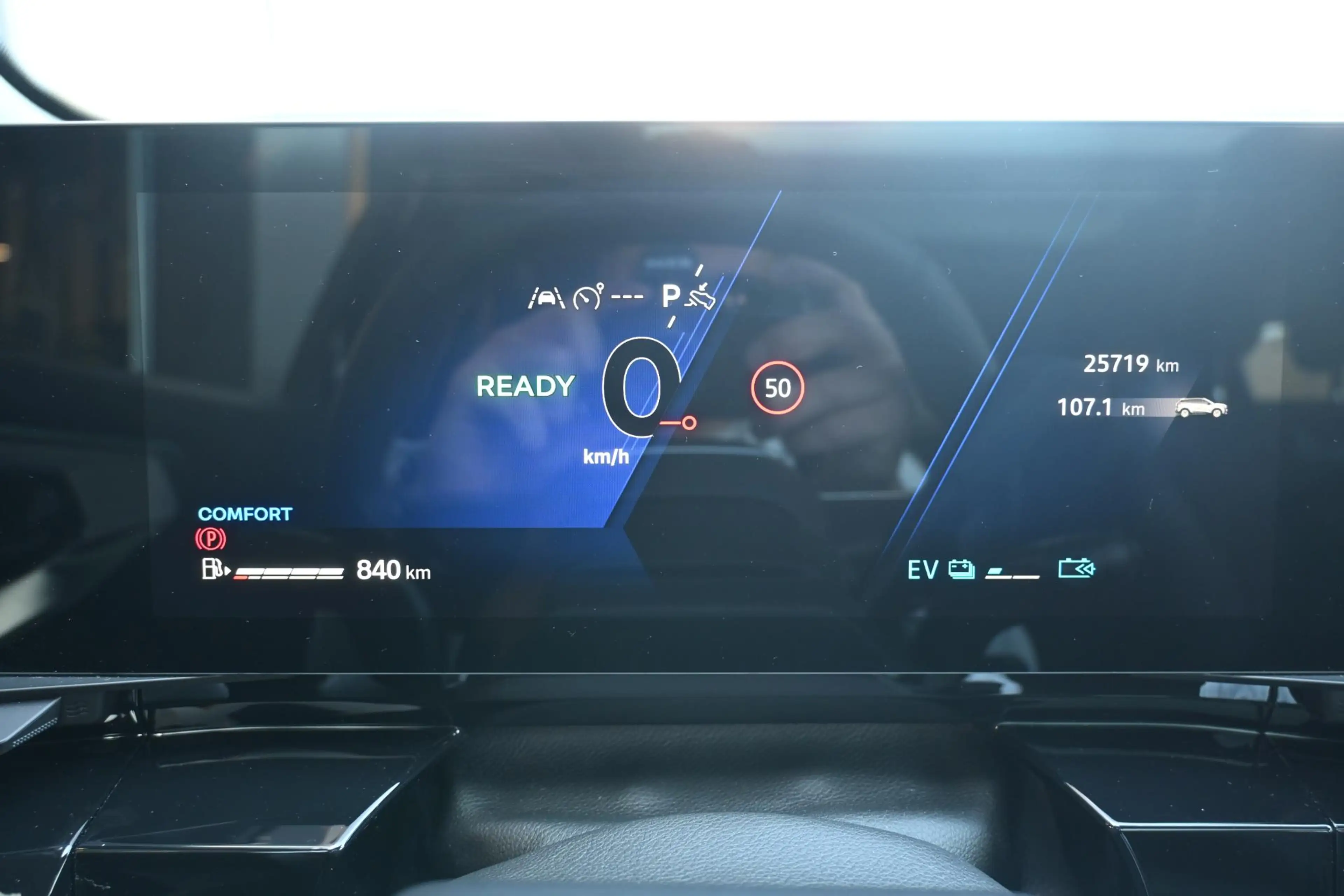 Renault Austral E-Tech full hybrid 200 esprit Alpine | STUUR/STOEL — photo 19