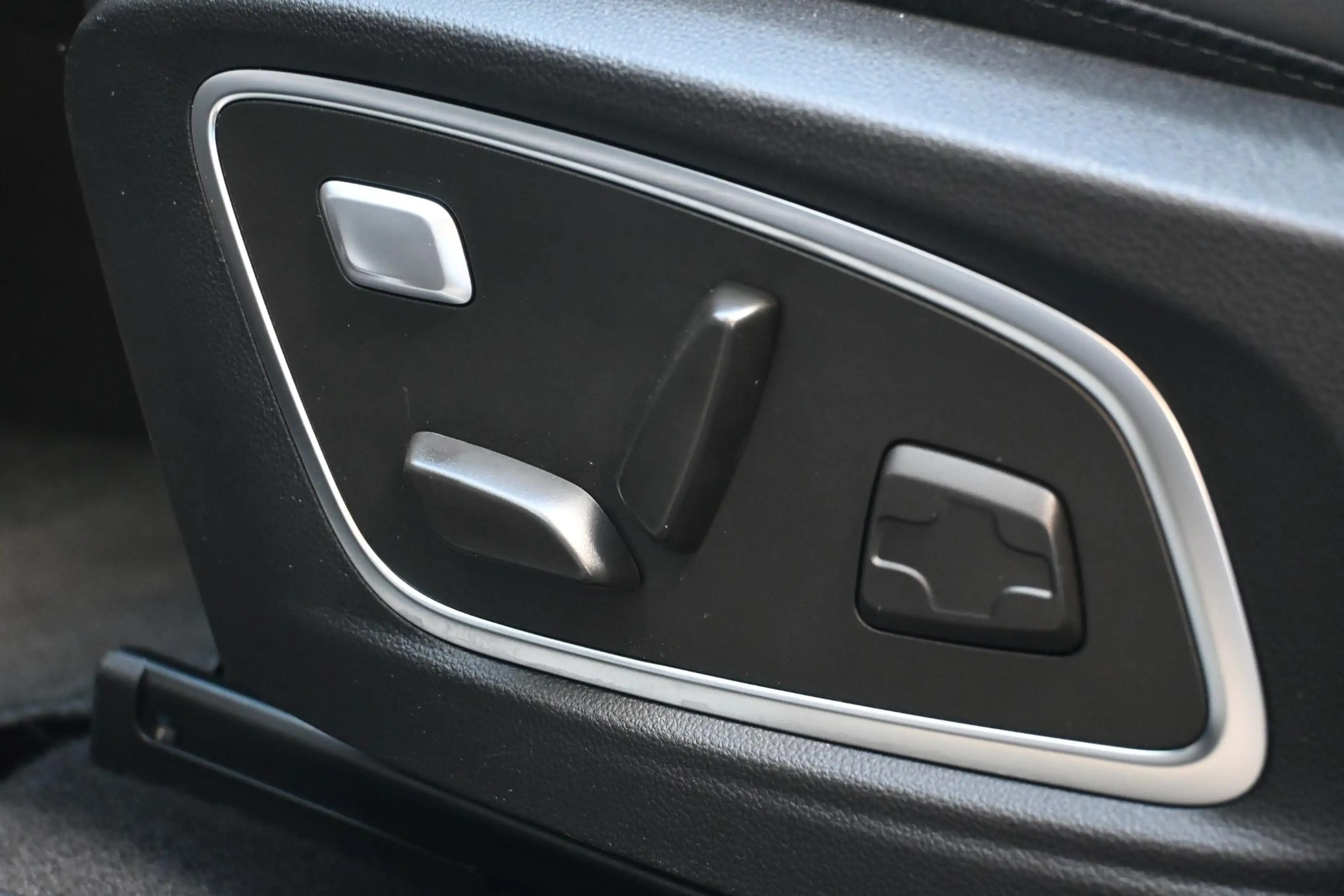 Renault Austral E-Tech full hybrid 200 esprit Alpine | STUUR/STOEL — photo 12