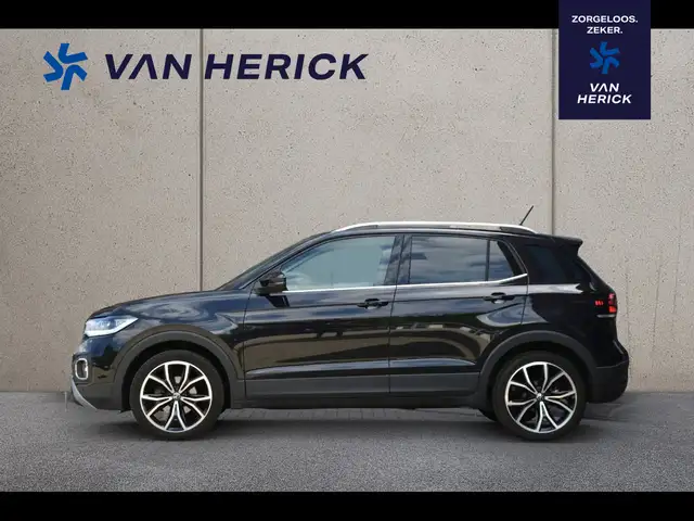 Volkswagen T-Cross view 2