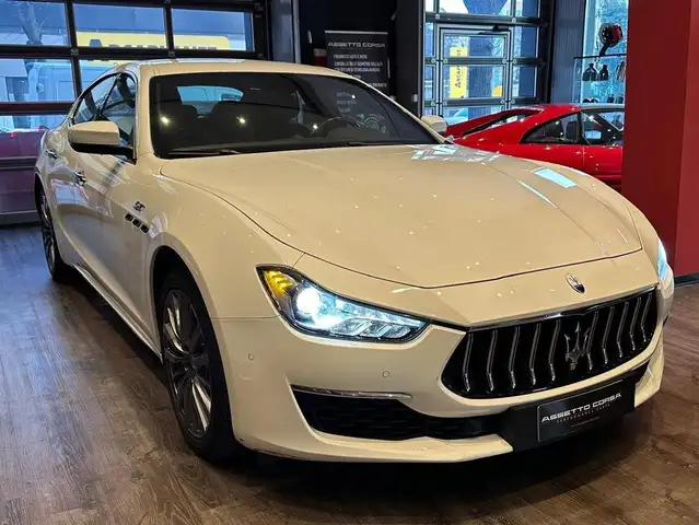 Maserati Ghibli Ghibli III 2021 2.0 mhev Executive 330cv rwd auto