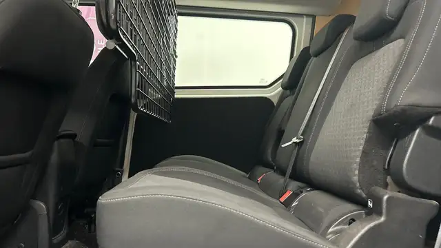 Ford Transit Connect view 12