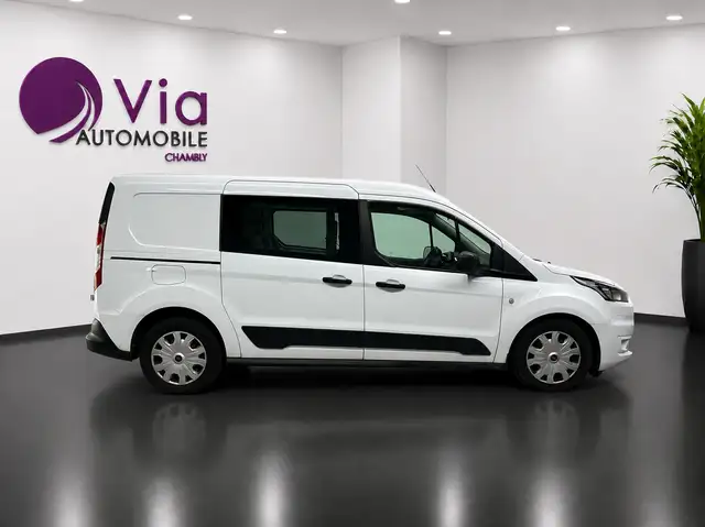 Ford Transit Connect view 4