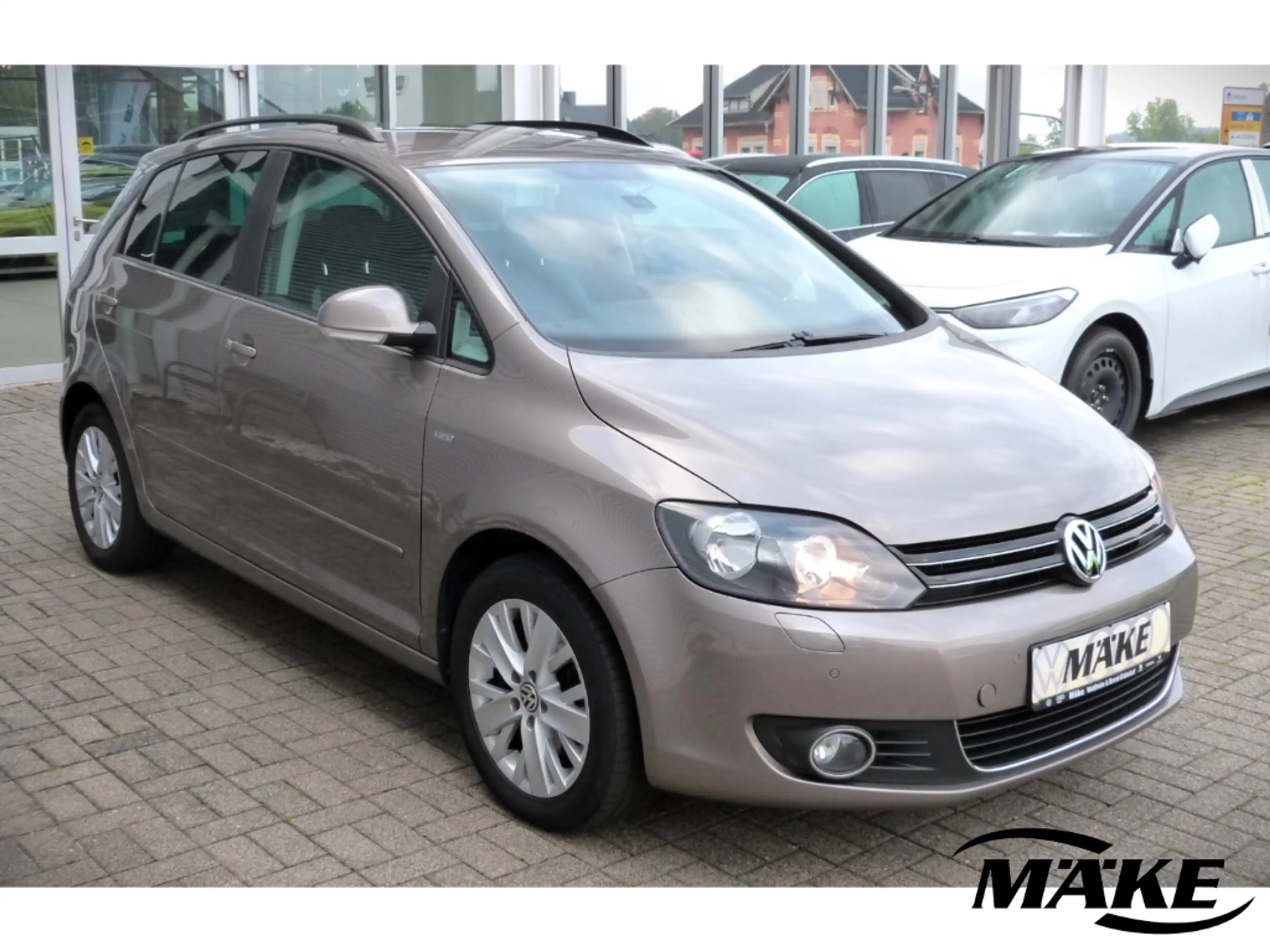 Volkswagen Golf Plus 1.6 TDI,Life,AHK,PDC+,SHZ,2-Zonen Climatronic, — photo 3