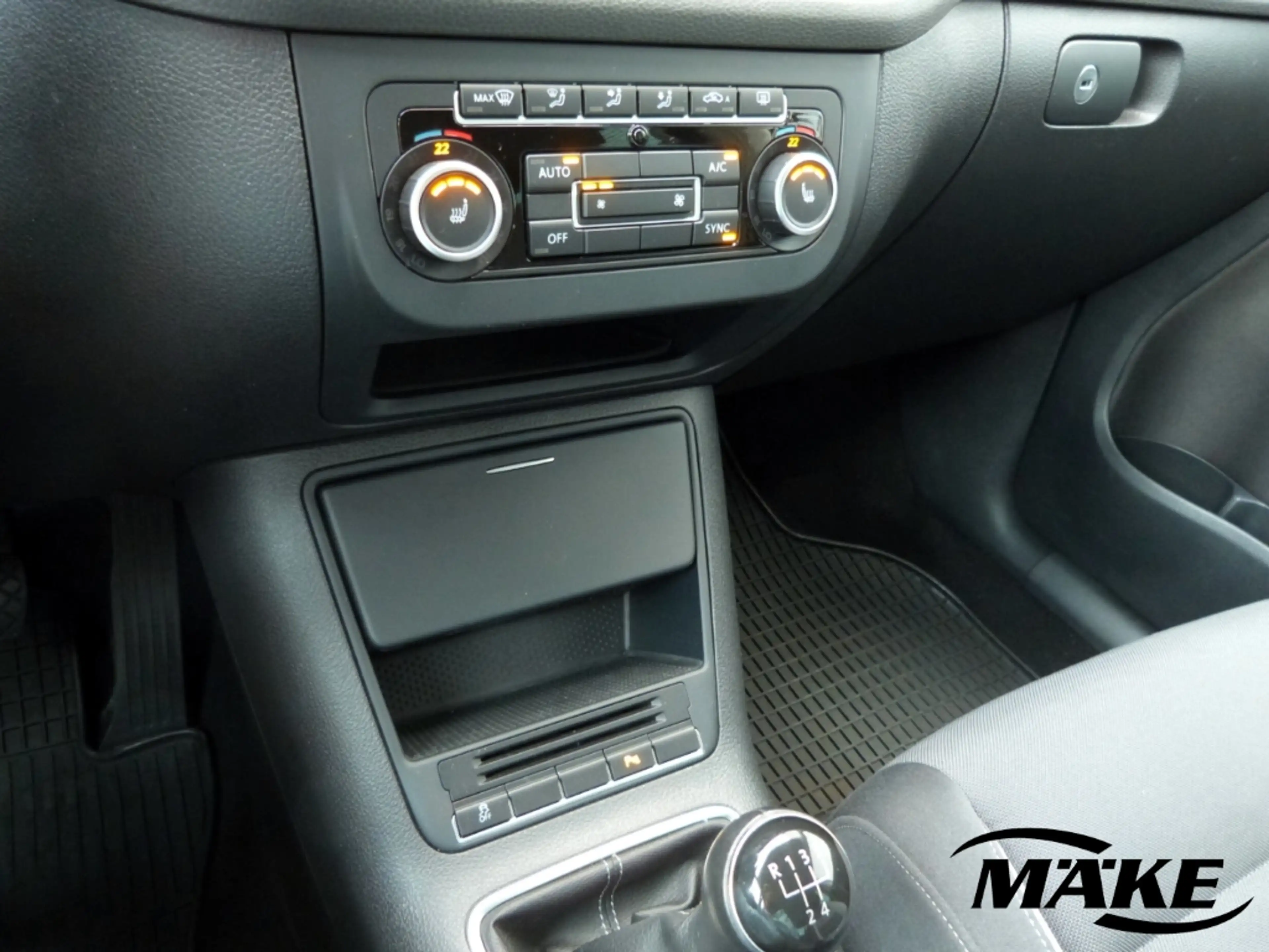 Volkswagen Golf Plus 1.6 TDI,Life,AHK,PDC+,SHZ,2-Zonen Climatronic, — photo 7