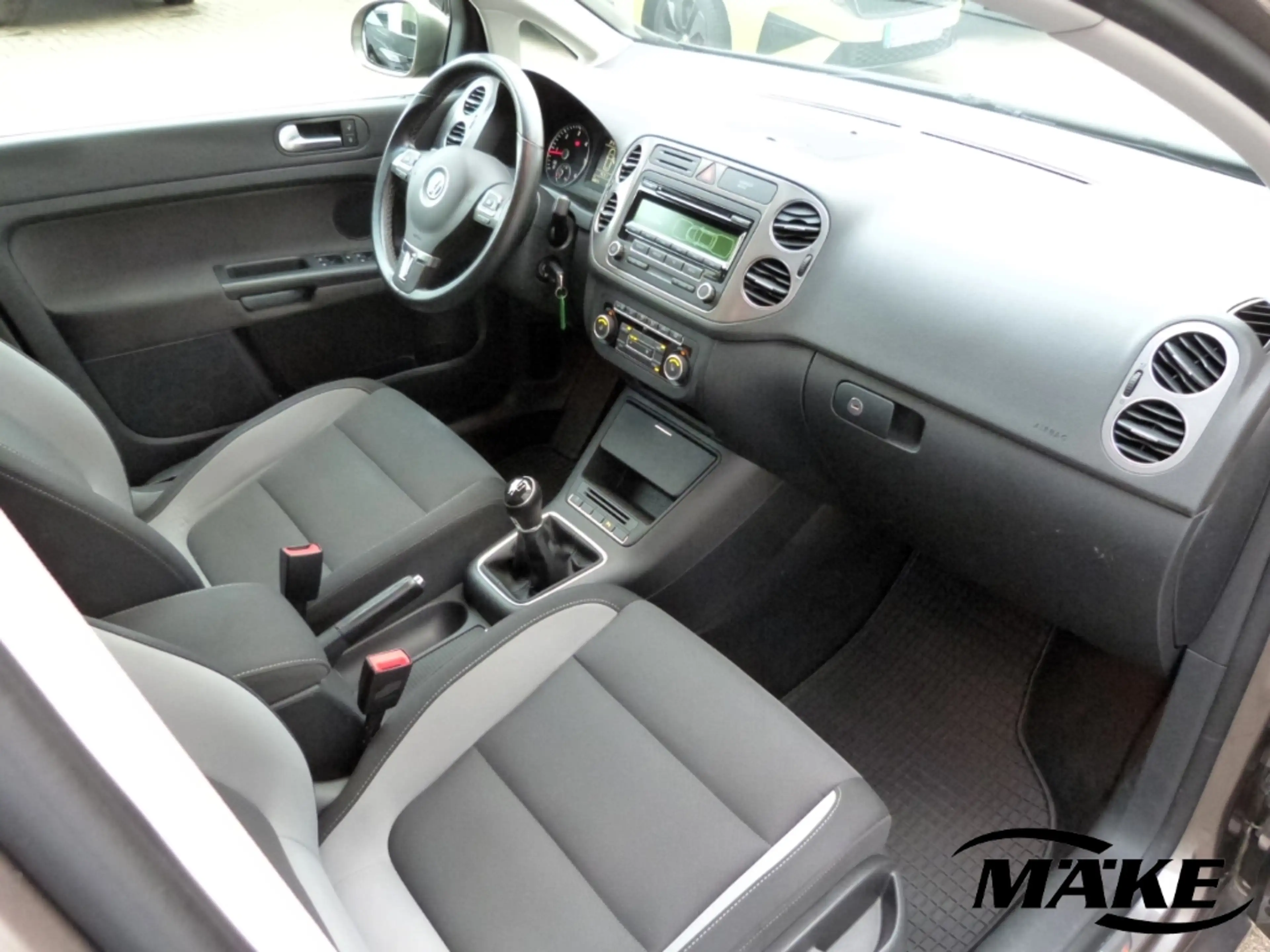 Volkswagen Golf Plus 1.6 TDI,Life,AHK,PDC+,SHZ,2-Zonen Climatronic, — photo 14