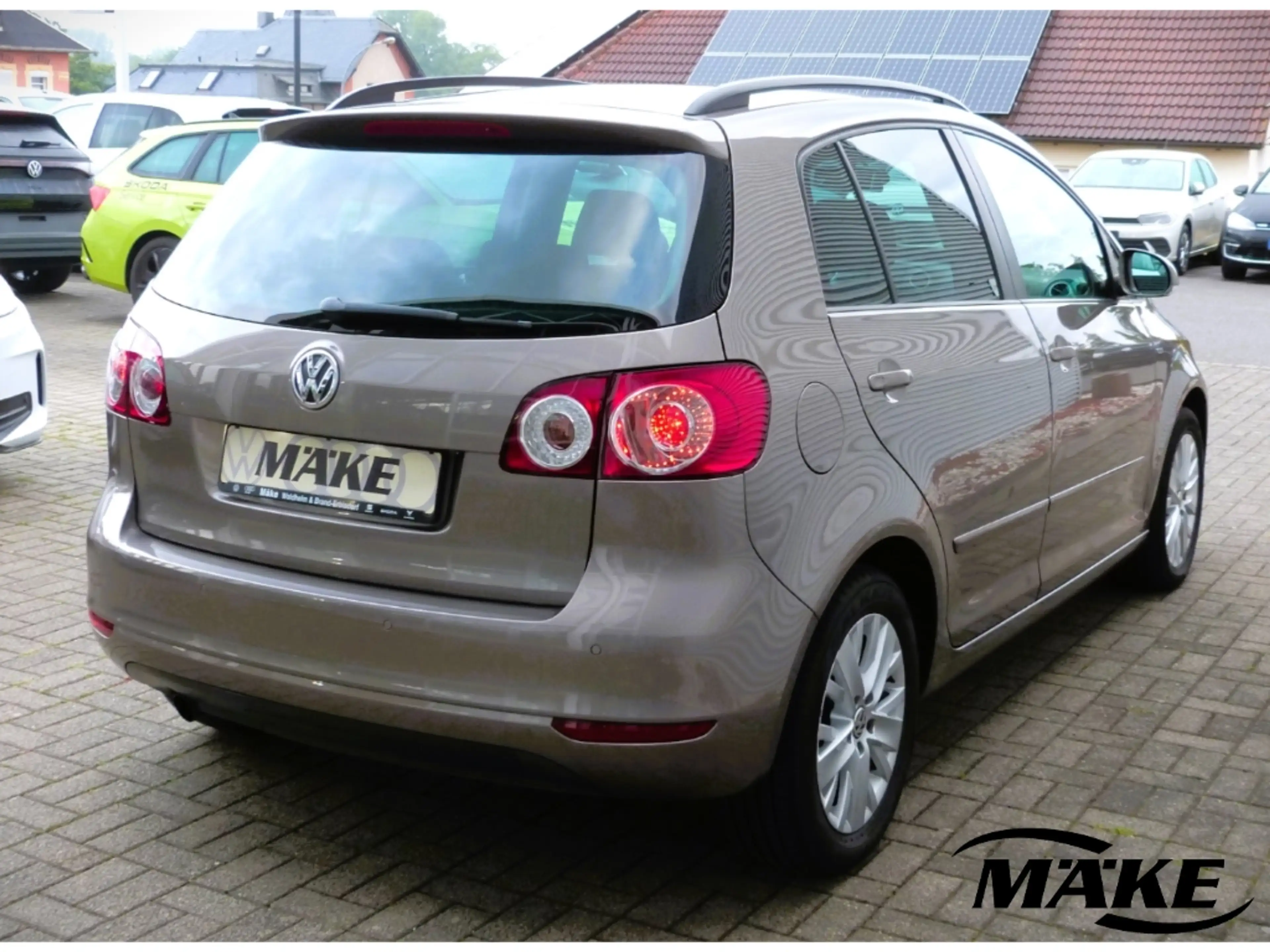 Volkswagen Golf Plus 1.6 TDI,Life,AHK,PDC+,SHZ,2-Zonen Climatronic, — photo 2
