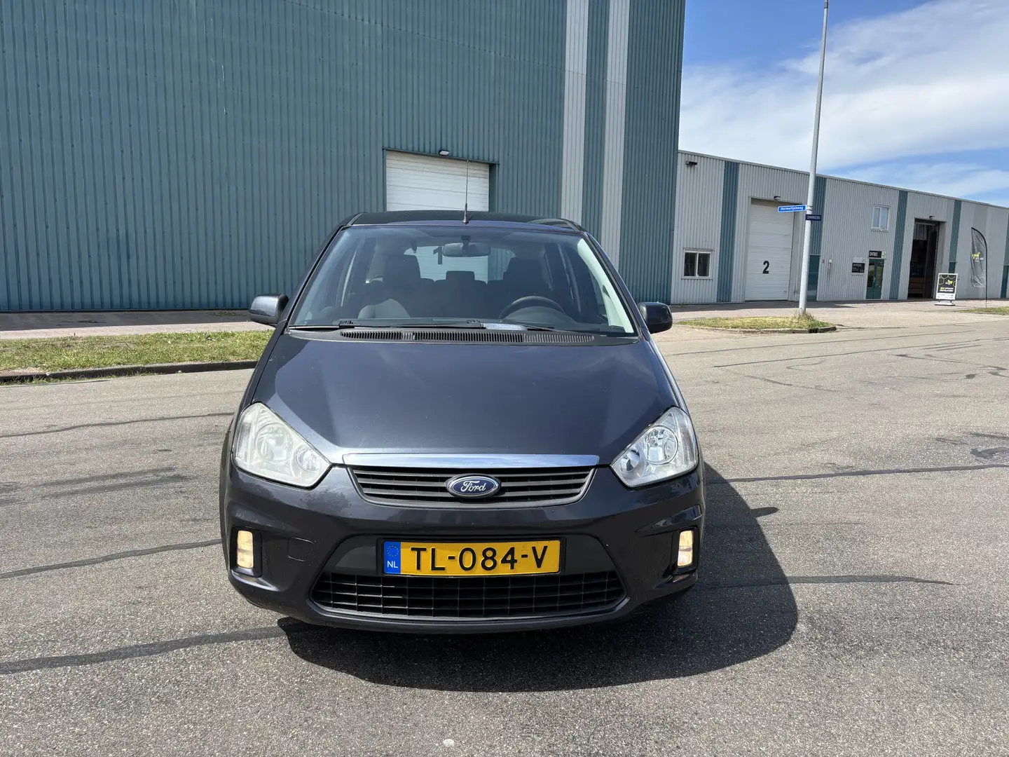 Ford C-Max 1.6-16V Trend 101 PK. Betrouwbare en fijn rijdende Grijs - 2