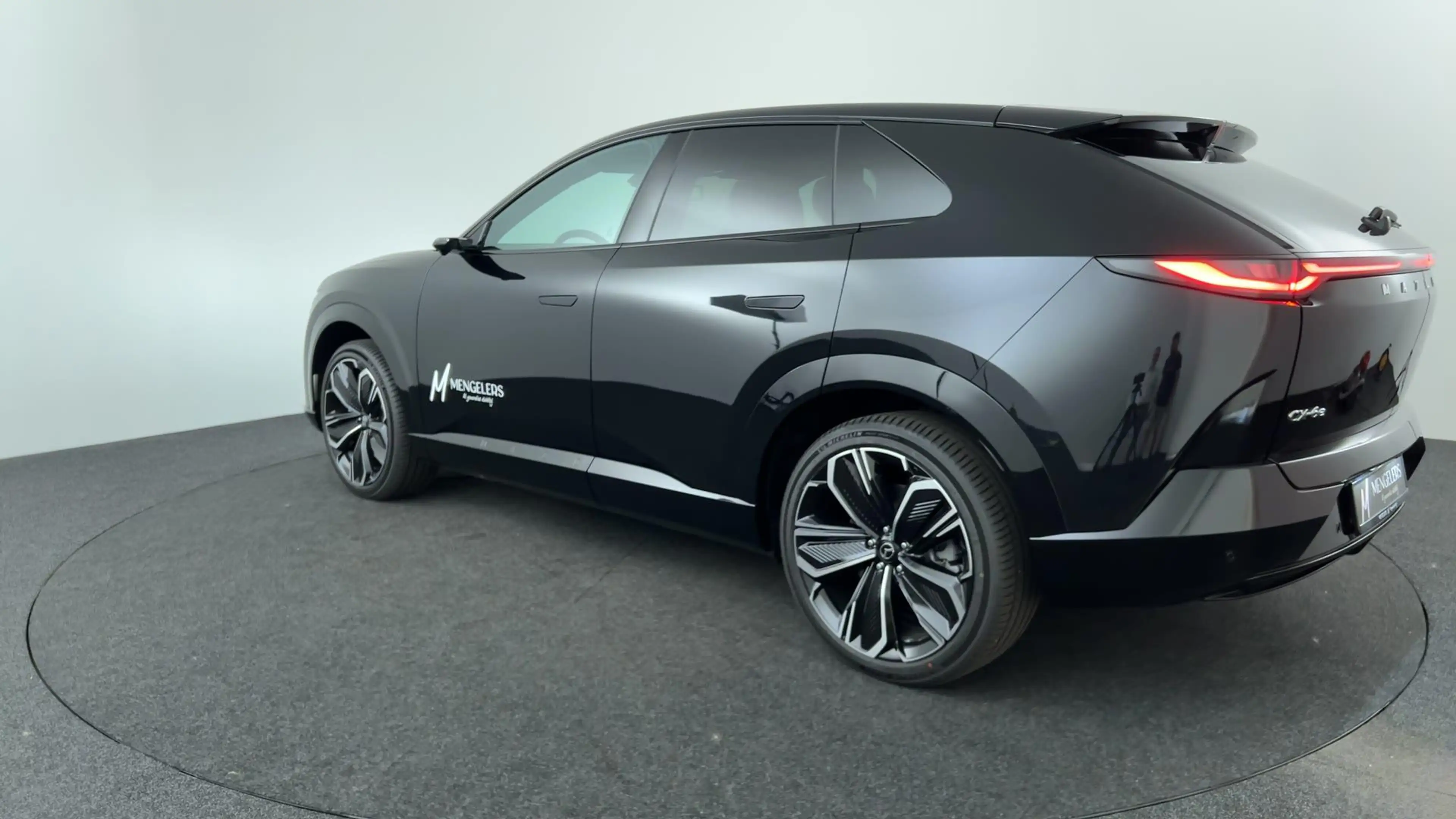 Mazda CX-6e Takumi Plus 78 kWh | Demo| 360 Camera | 21' LM vel — photo 3