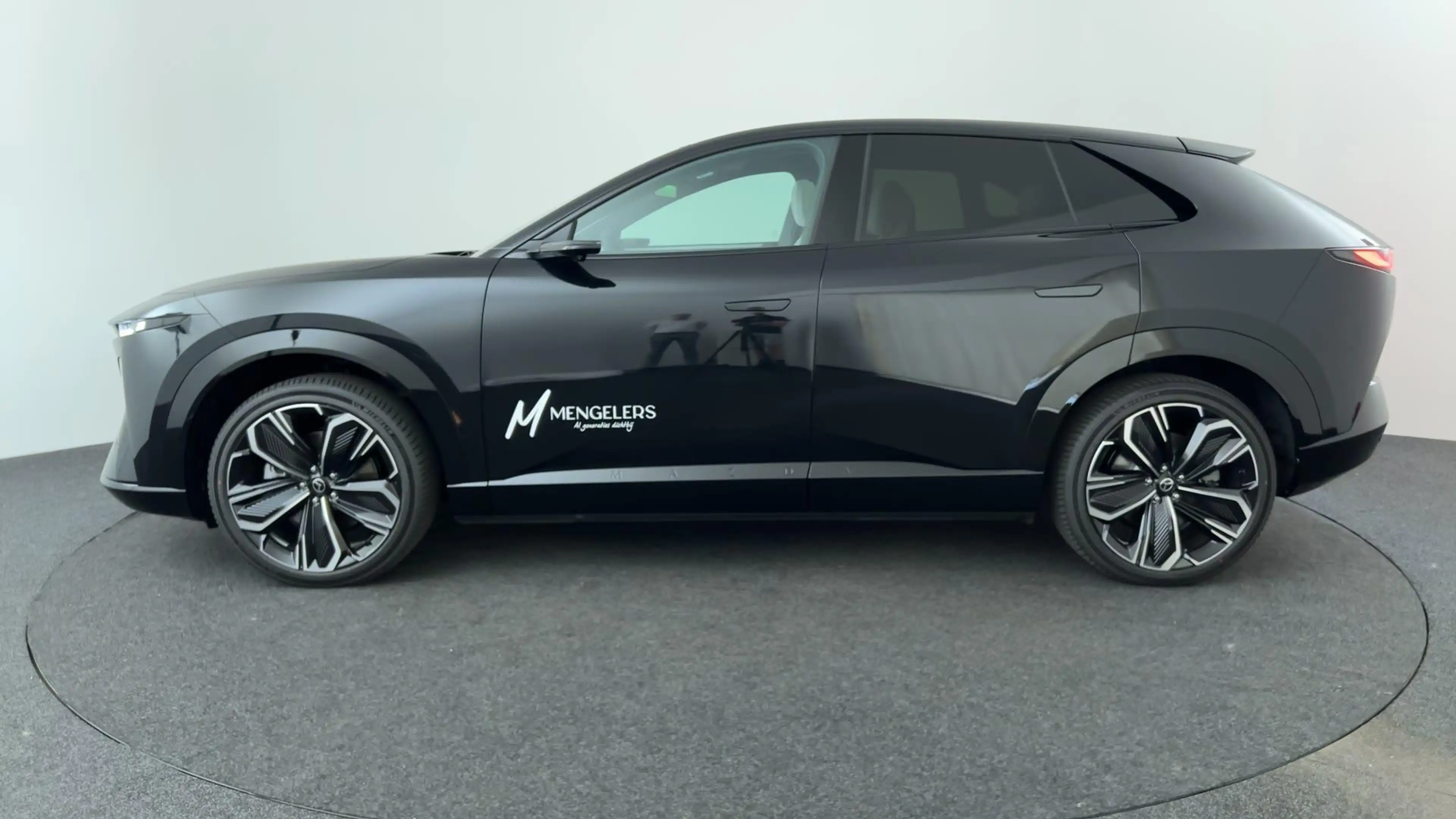 Mazda CX-6e Takumi Plus 78 kWh | Demo| 360 Camera | 21' LM vel — photo 2