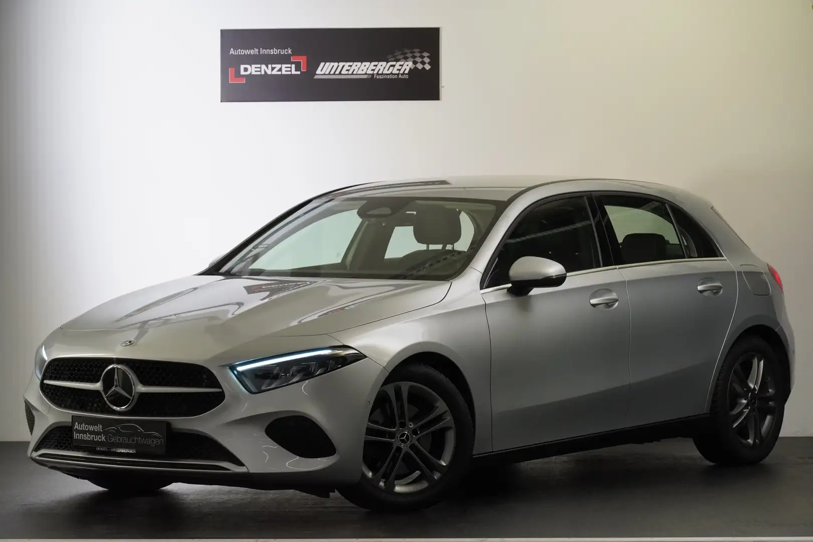 Mercedes-Benz A 180 d Aut. Grau - 1