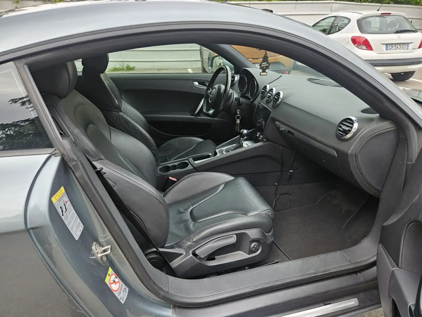 Audi TT Coupé 2.0 TFSI 200 Quattro S-Tronic A GAR 1 AN g - 2