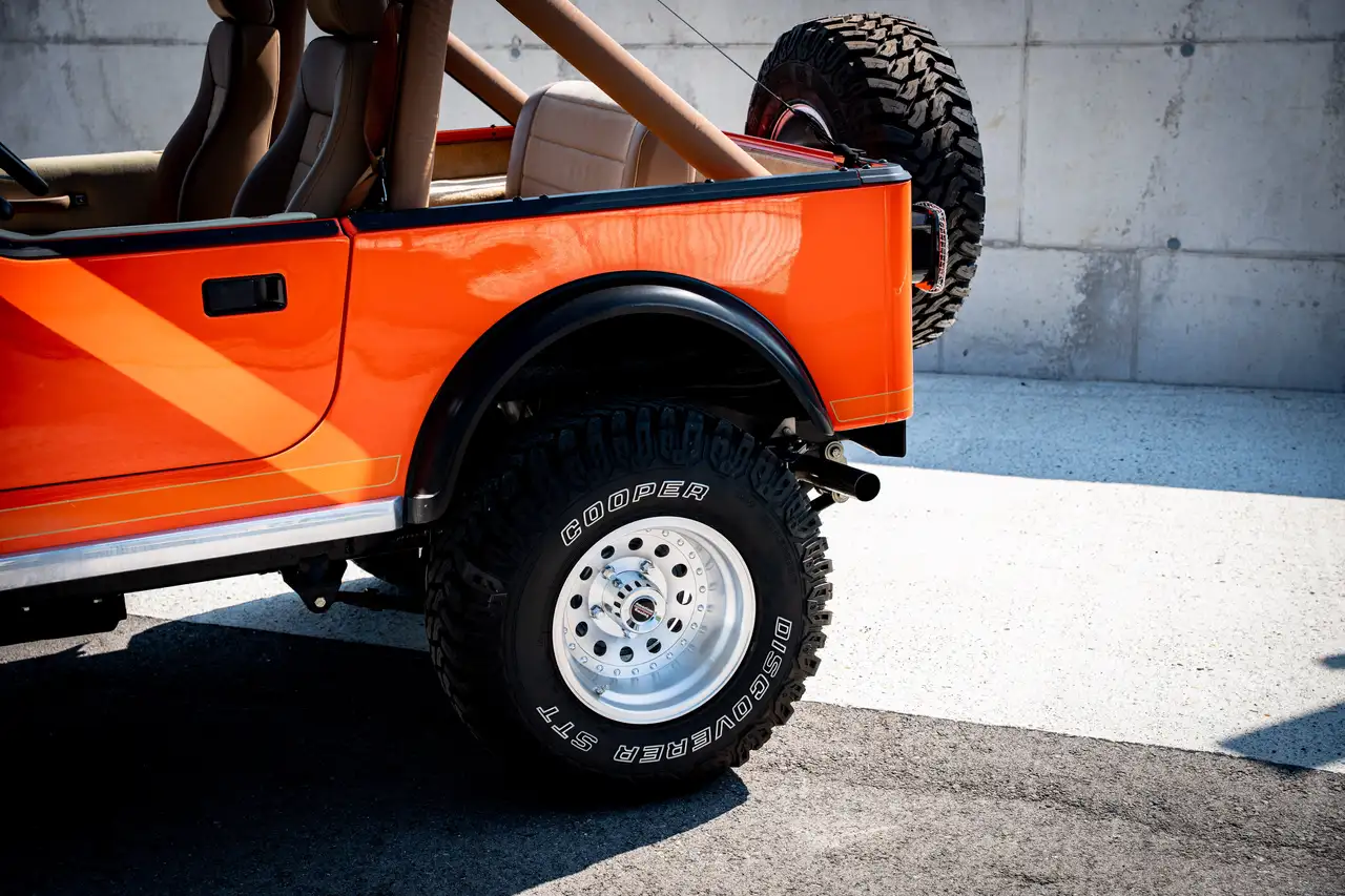 Jeep CJ-7 V8 RENEGADE WERTGUTACHTEN 98.5K aus SAMMLUNG, foto 9