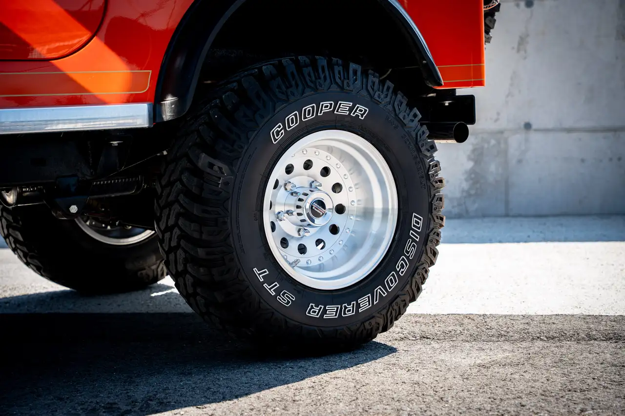 Jeep CJ-7 V8 RENEGADE WERTGUTACHTEN 98.5K aus SAMMLUNG, foto 8