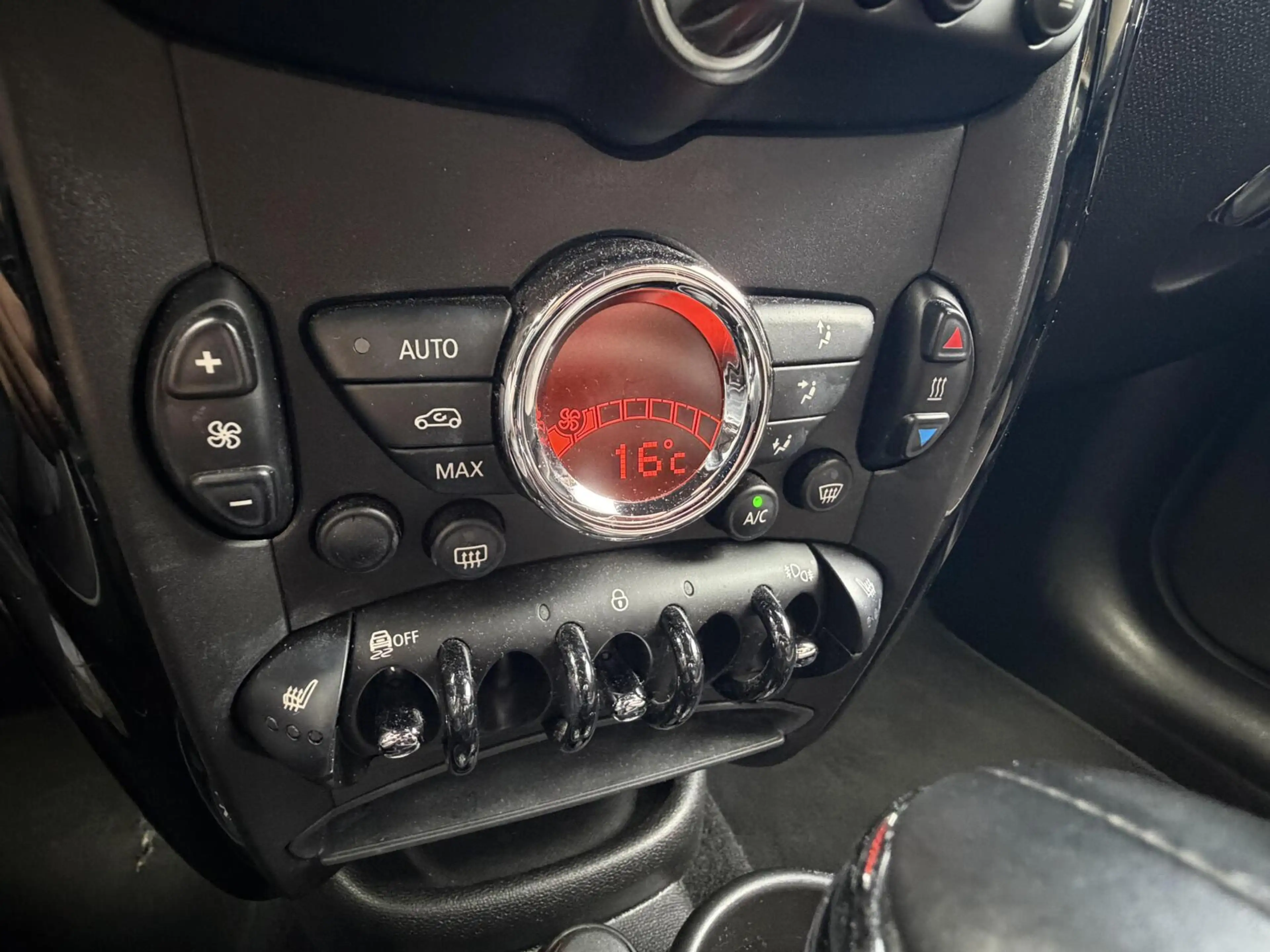 MINI One Countryman 1.6 Pepper Climat, Navi, Radio, LM.. — photo 13
