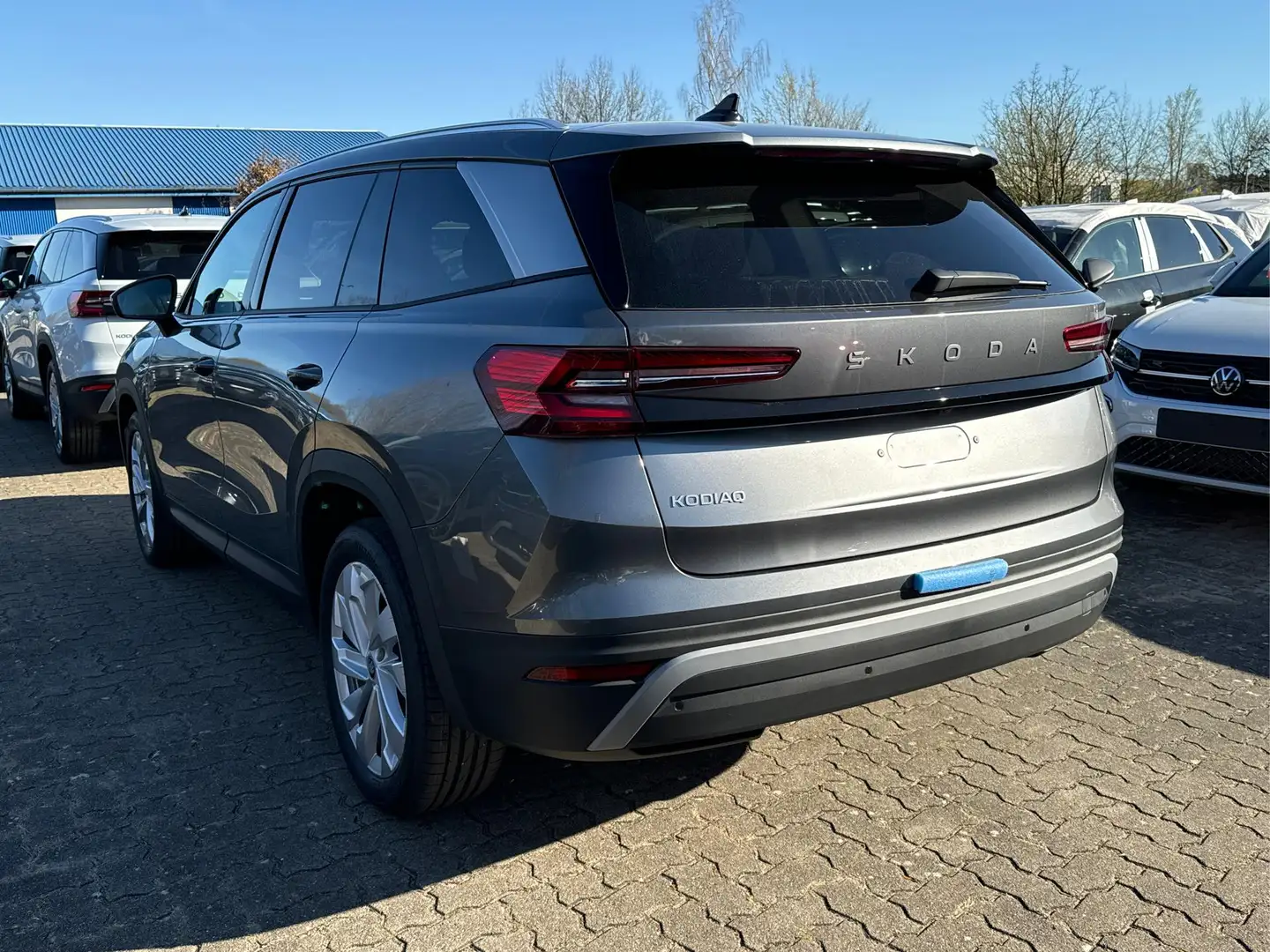 Skoda Kodiaq Selection DSG+NAVI+19'' ALU+ACC+KAMERA 1.5TSI m... Grau - 1