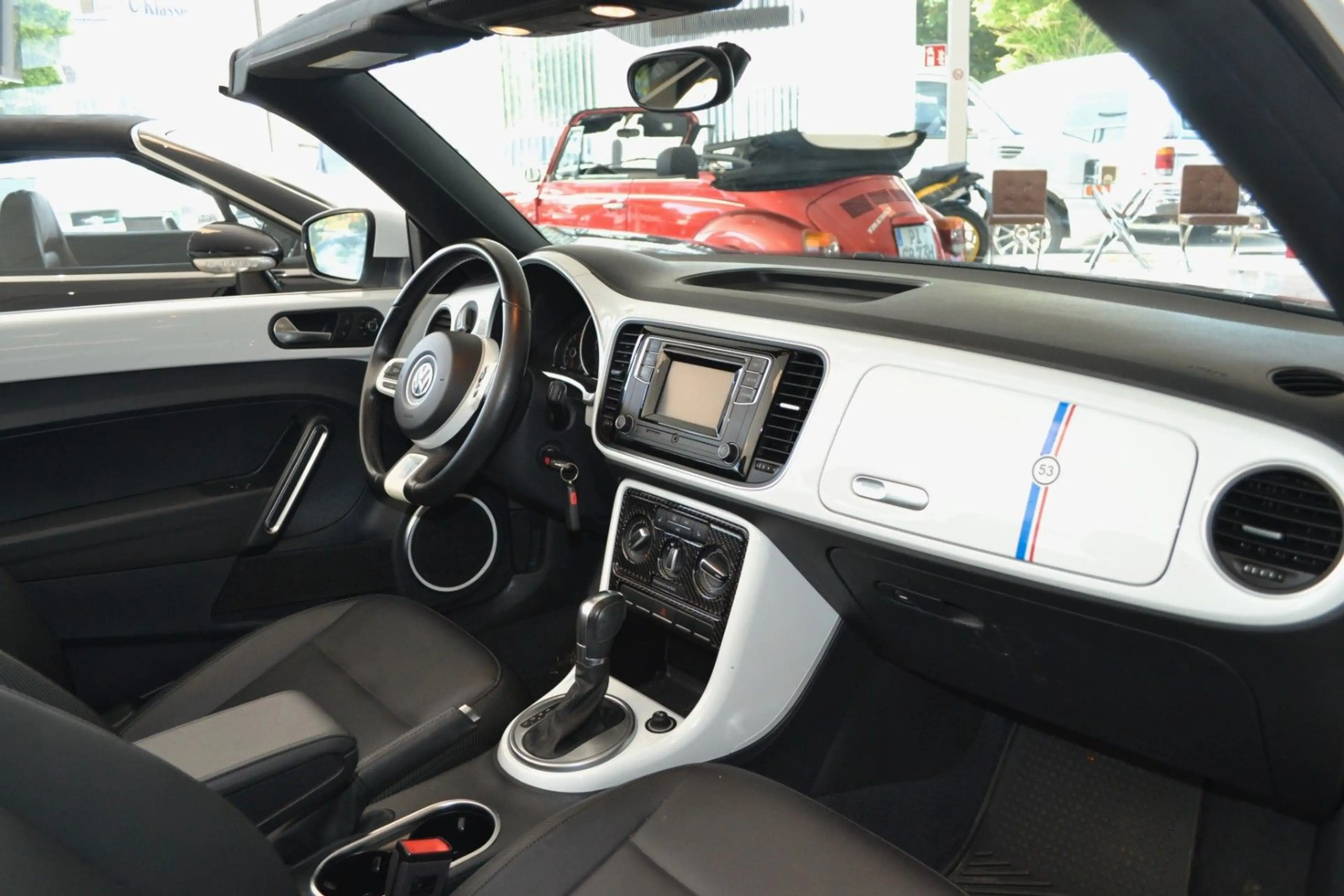 Volkswagen Beetle Cabriolet 2,0 TSI  BMT/Start-Stopp — photo 9