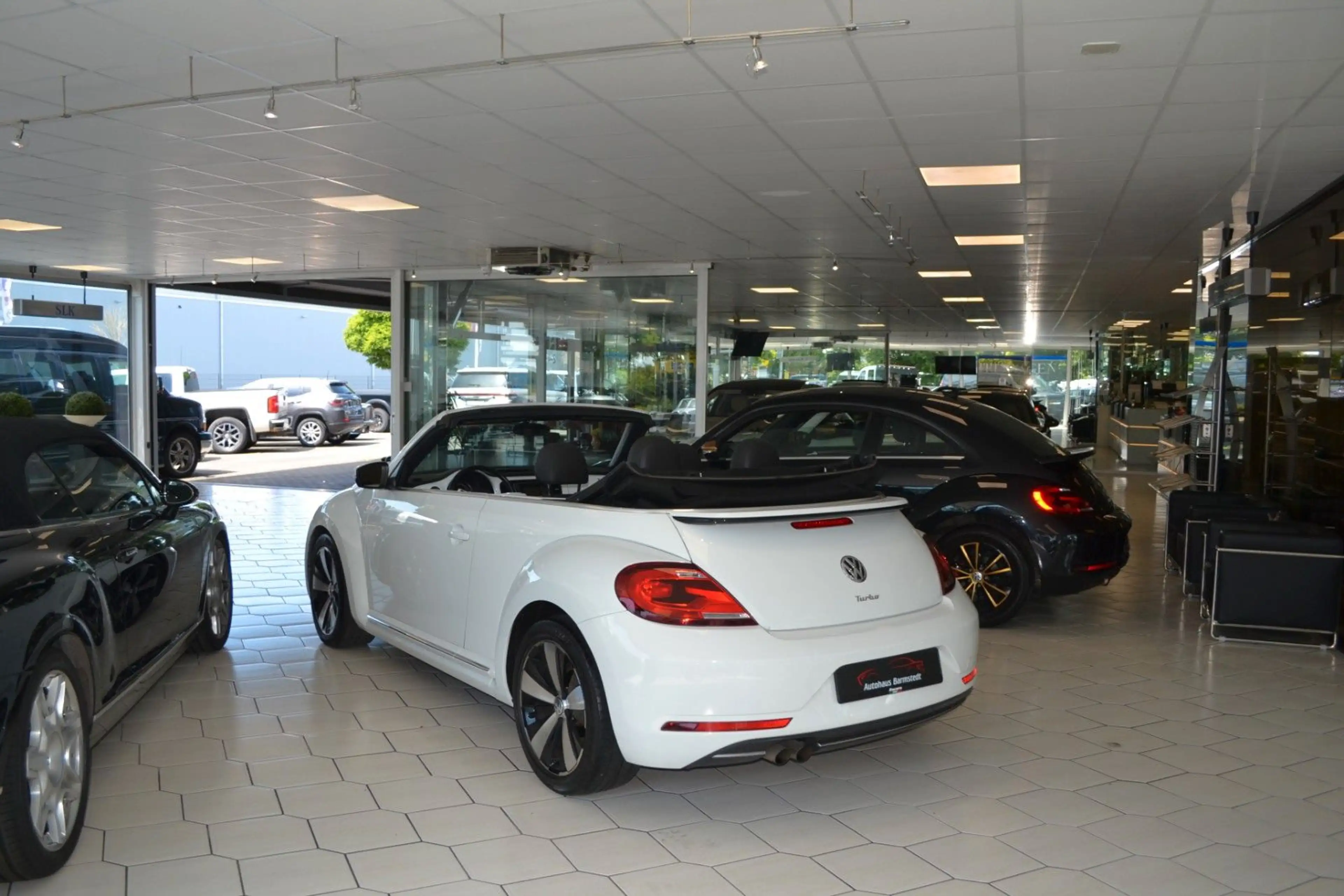 Volkswagen Beetle Cabriolet 2,0 TSI  BMT/Start-Stopp — photo 3