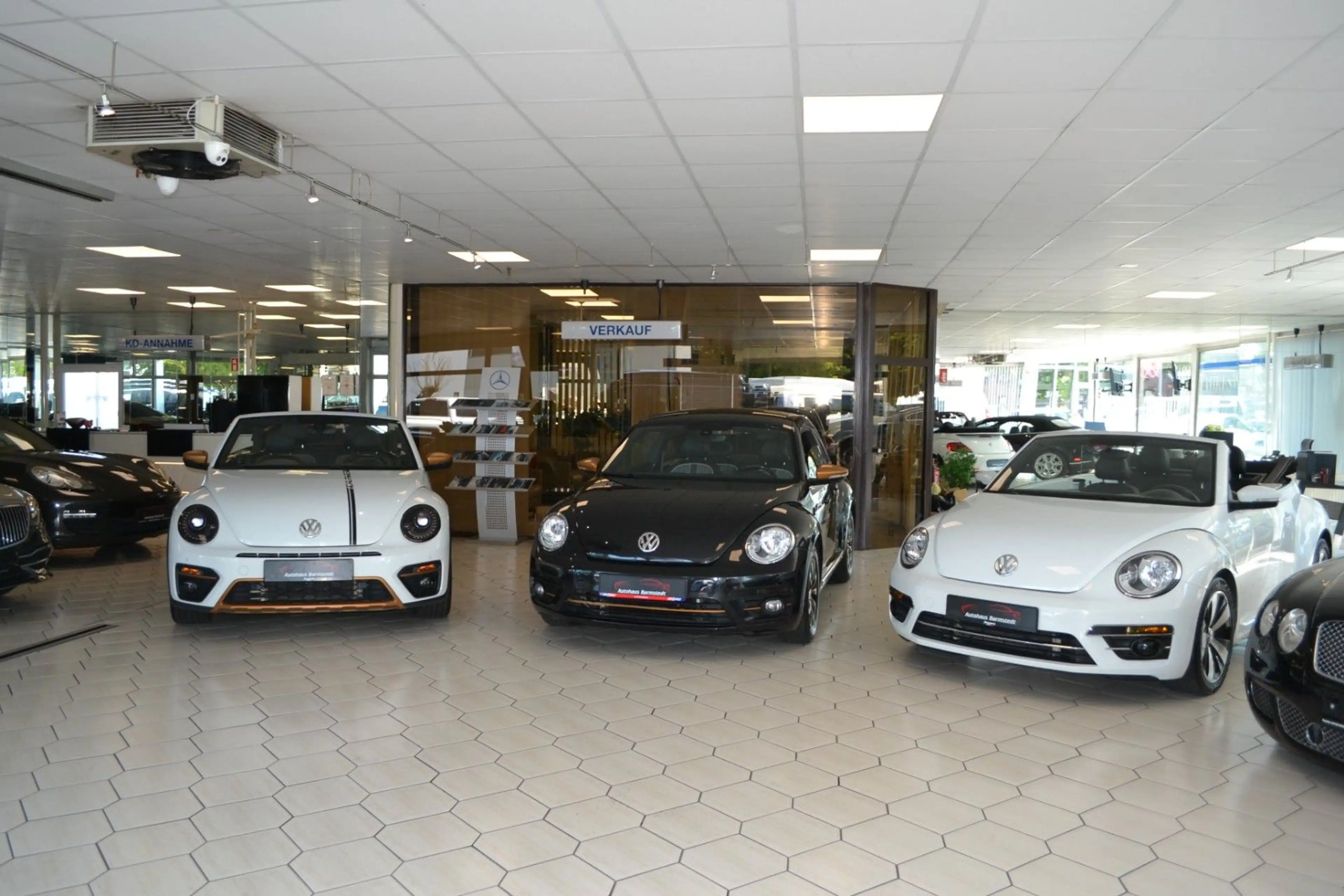 Volkswagen Beetle Cabriolet 2,0 TSI  BMT/Start-Stopp — photo 2