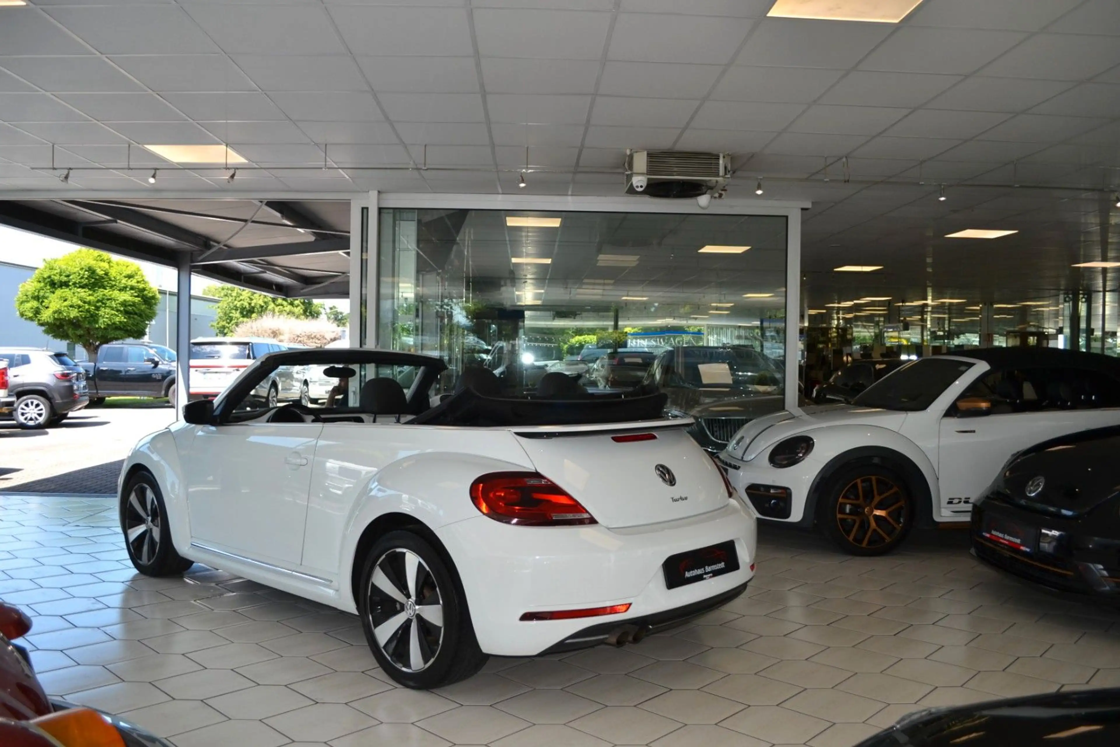 Volkswagen Beetle Cabriolet 2,0 TSI  BMT/Start-Stopp — photo 11