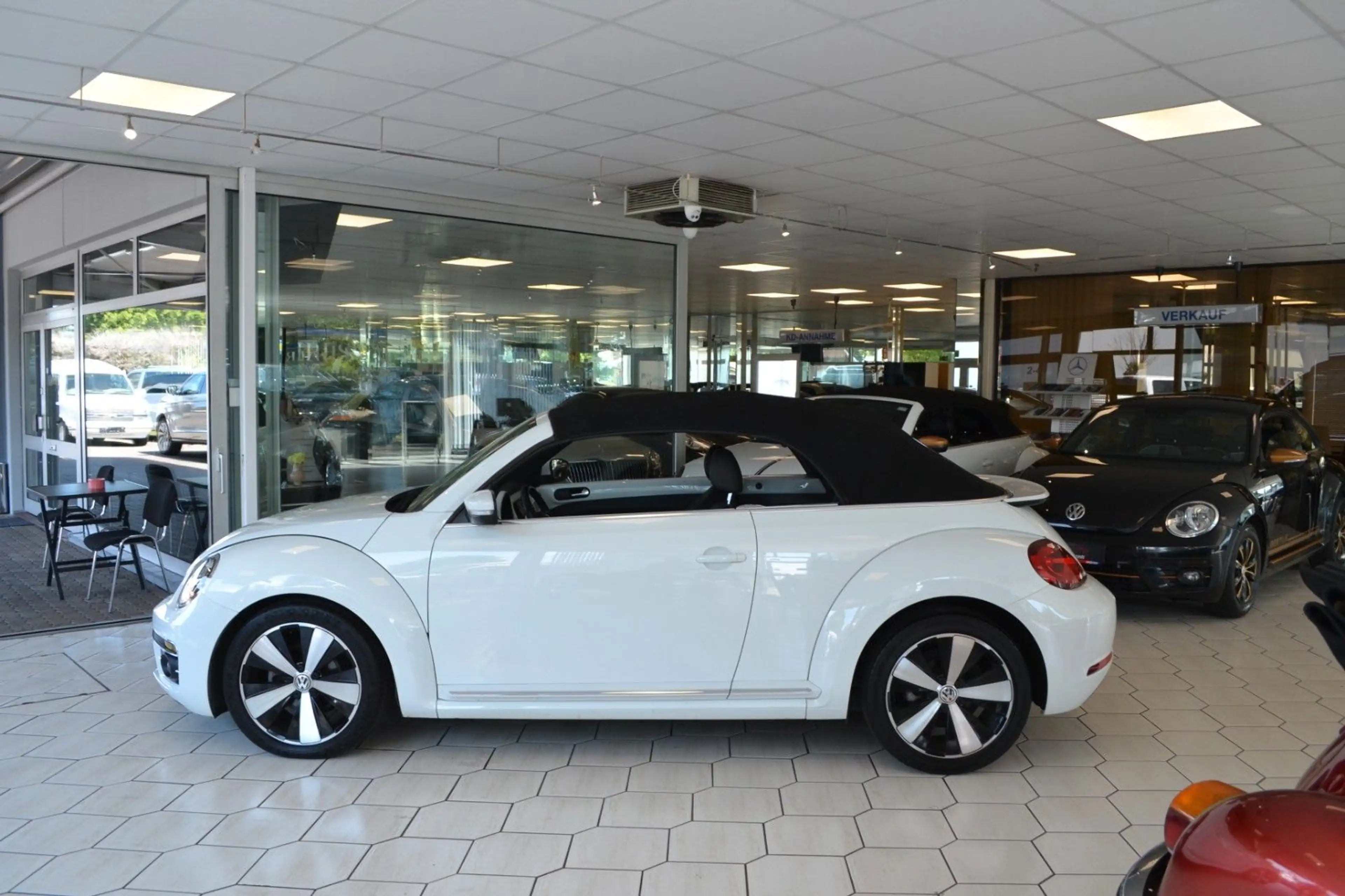 Volkswagen Beetle Cabriolet 2,0 TSI  BMT/Start-Stopp — photo 5
