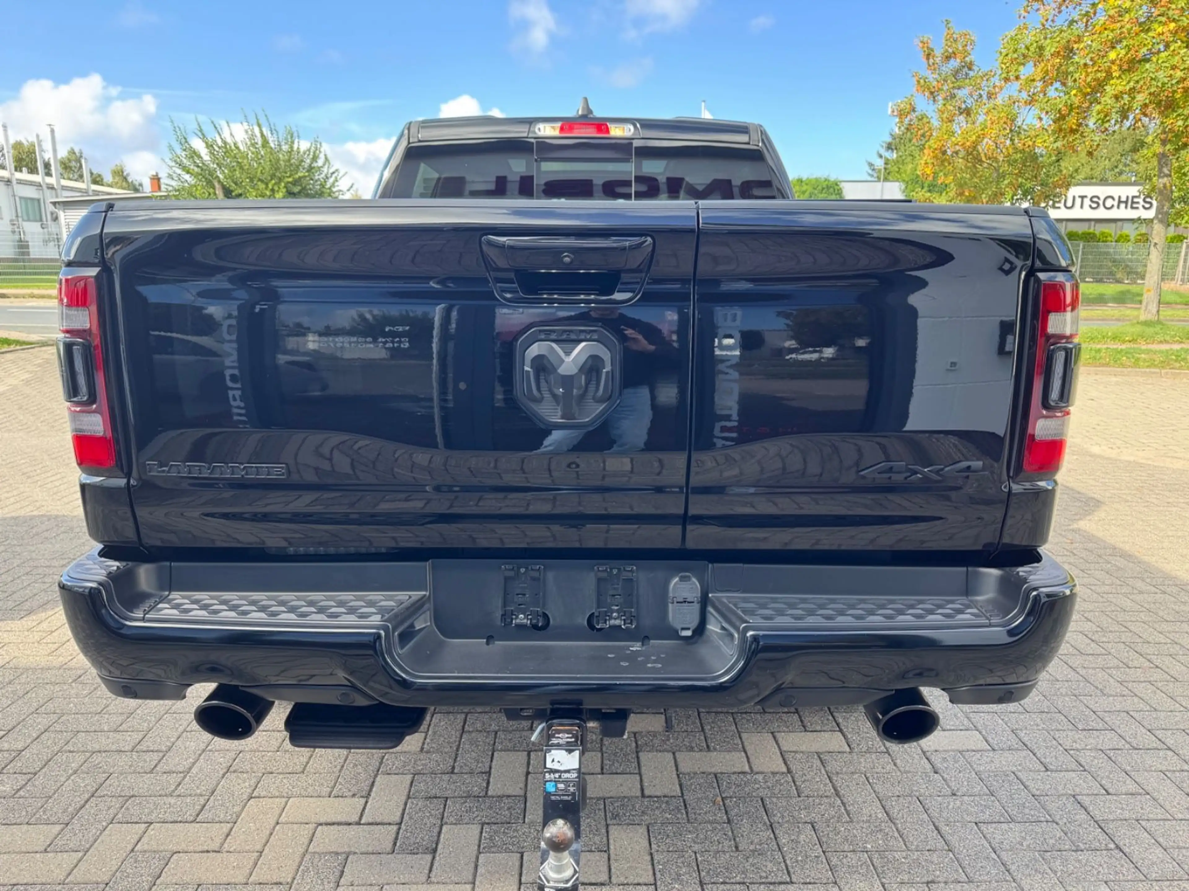 Dodge RAM 1500 5.7 V8/LARAMIE NIGHT/PANO/AHK/NAVI/VOLL — photo 7