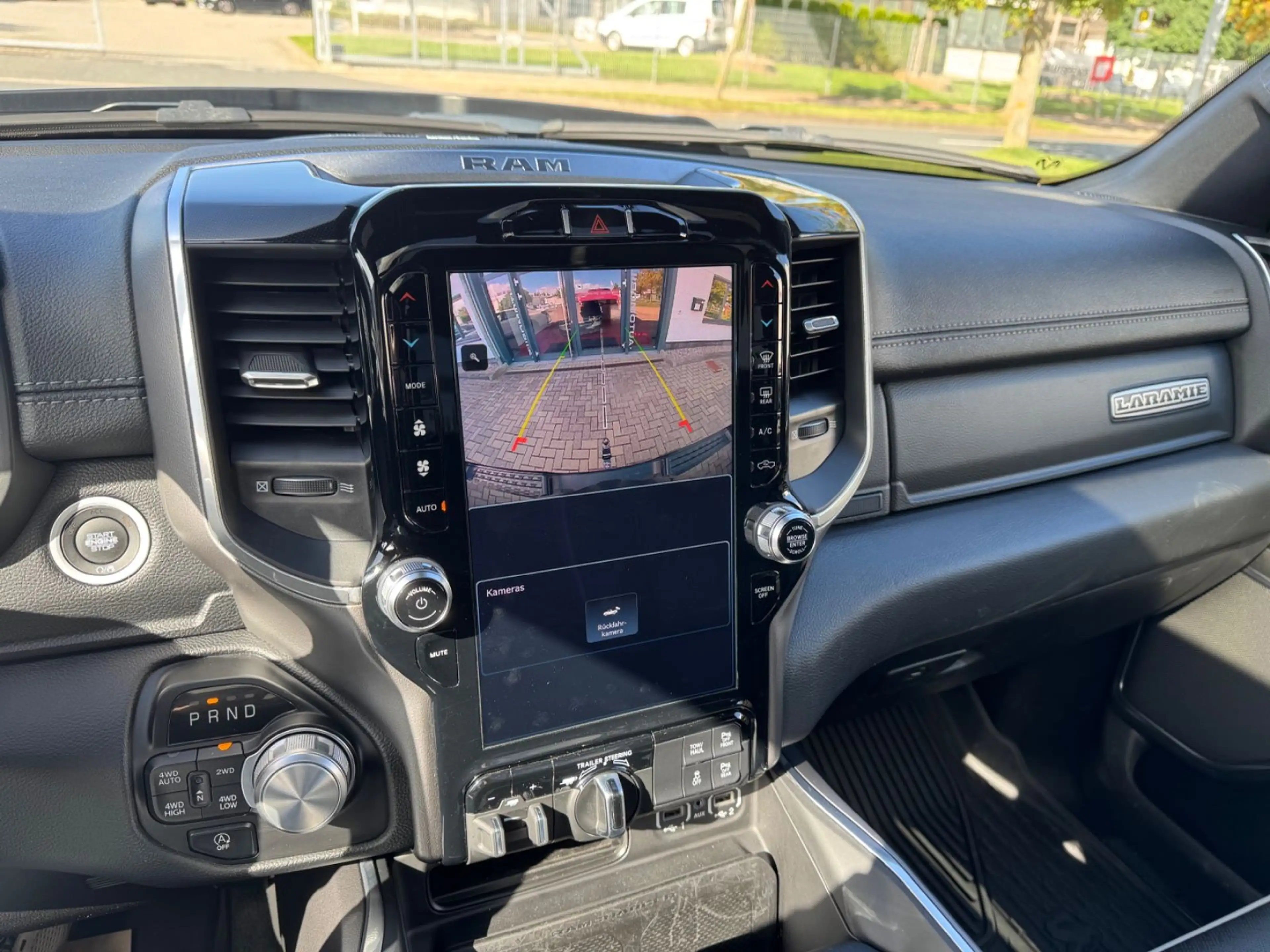 Dodge RAM 1500 5.7 V8/LARAMIE NIGHT/PANO/AHK/NAVI/VOLL — photo 10