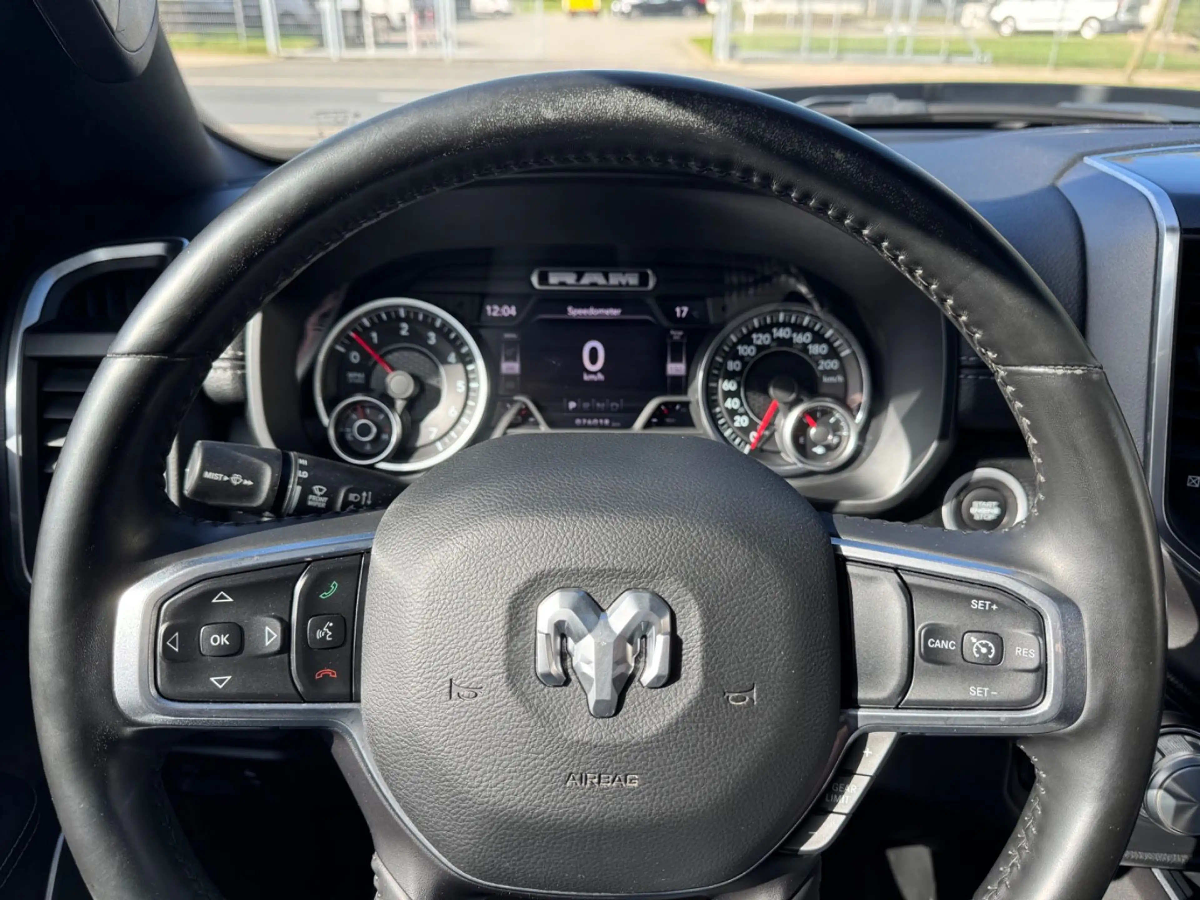 Dodge RAM 1500 5.7 V8/LARAMIE NIGHT/PANO/AHK/NAVI/VOLL — photo 9